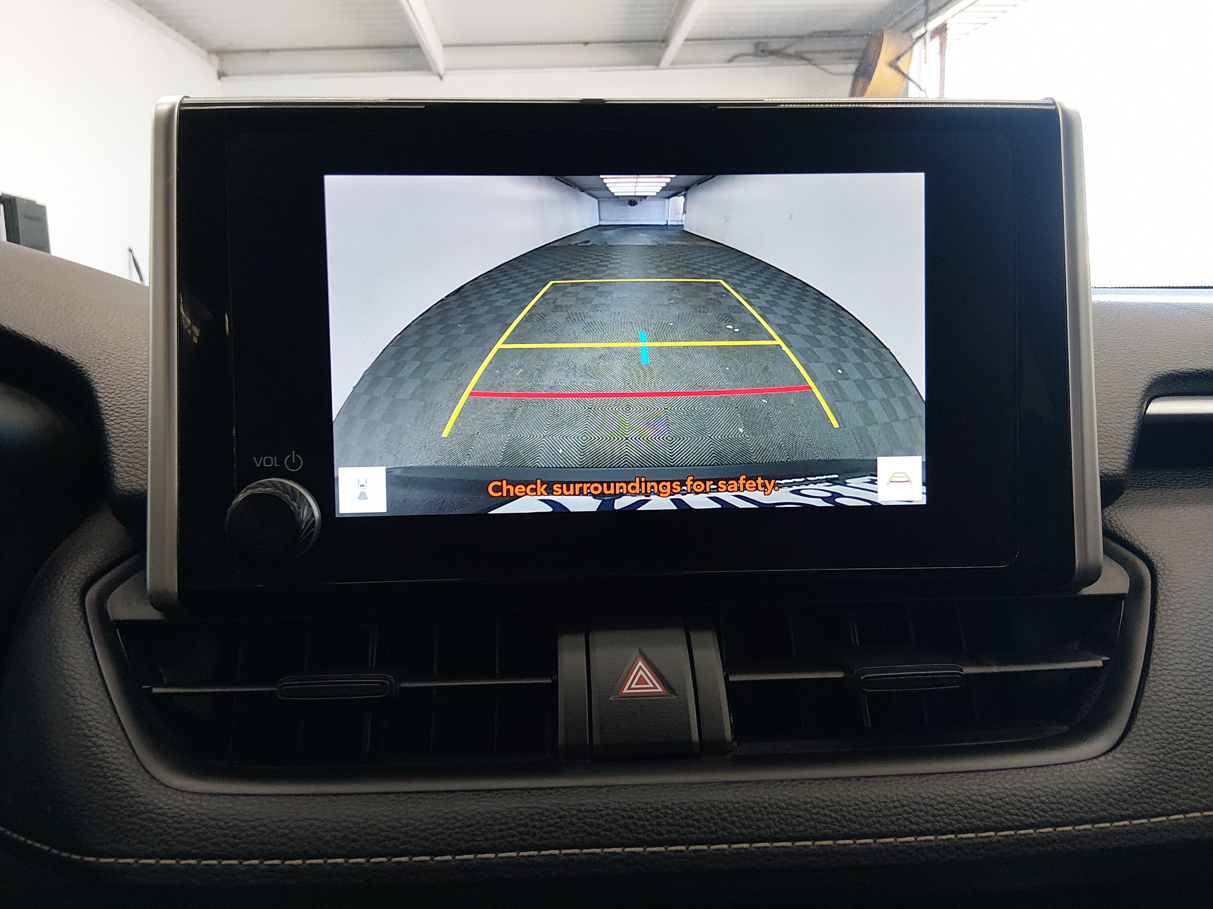 2024 Toyota RAV4 XLE - Photo 16
