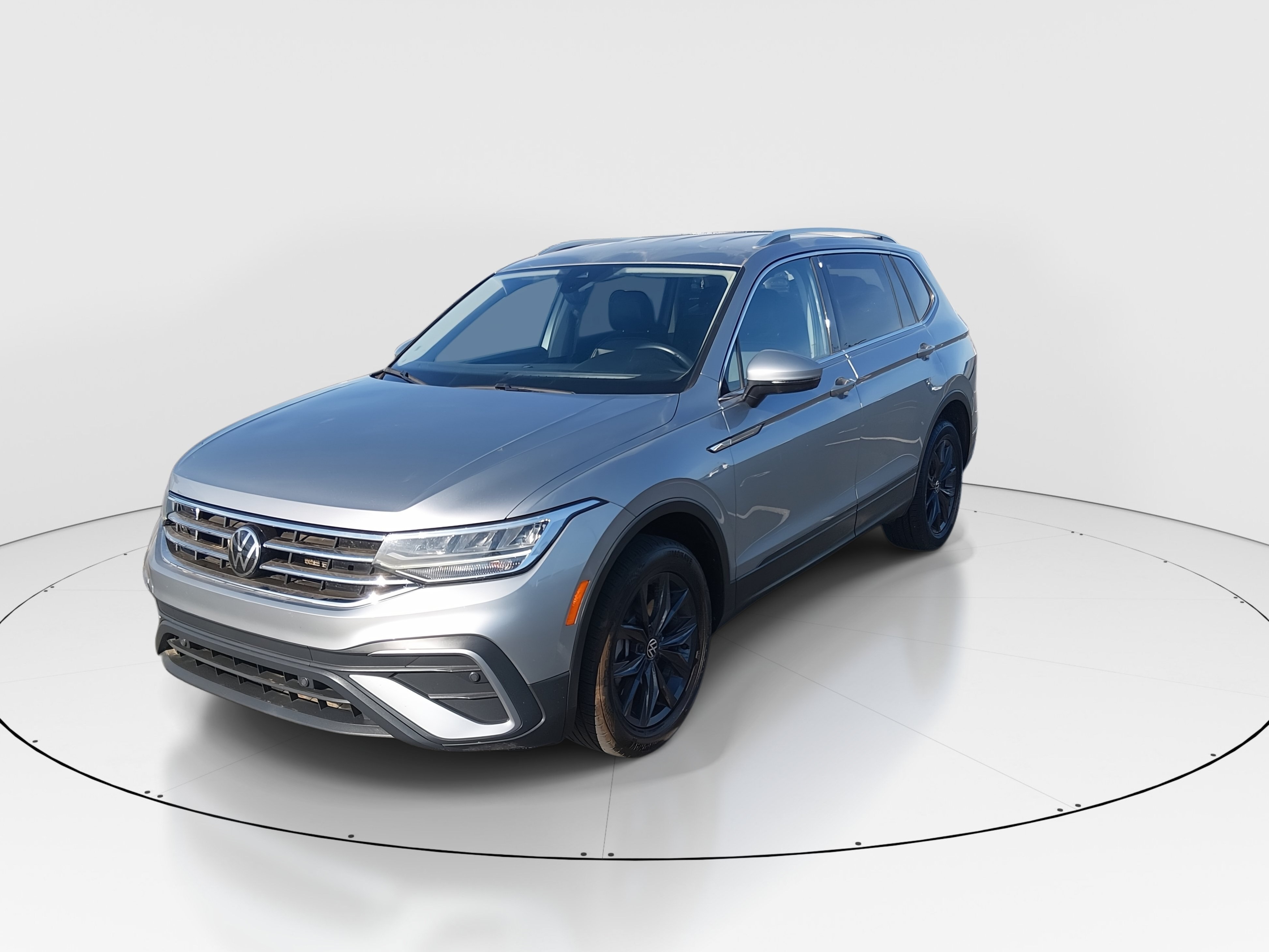 2024 Volkswagen Tiguan SE - Photo 3