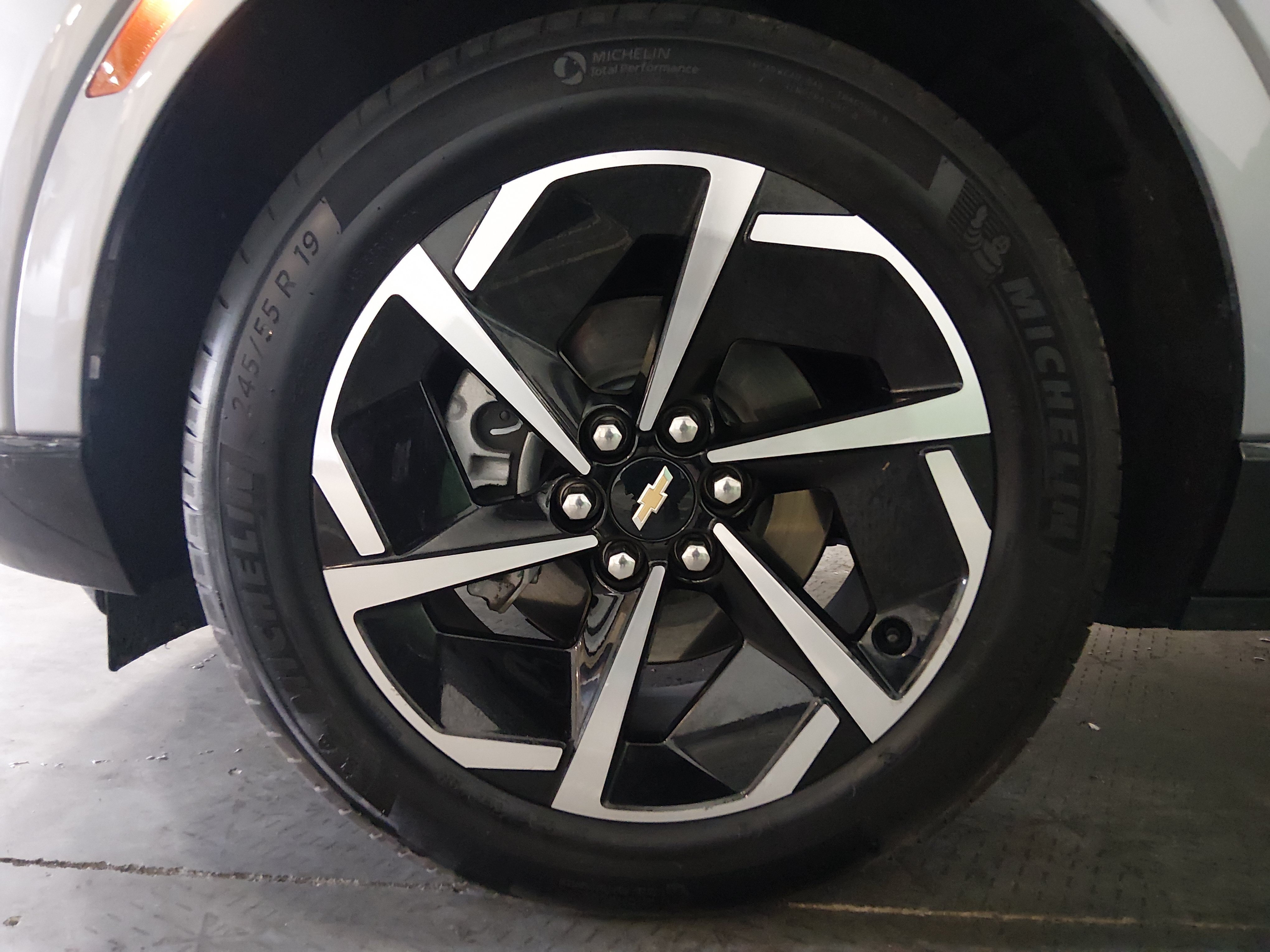 2024 Chevrolet Equinox EV LT - Photo 10