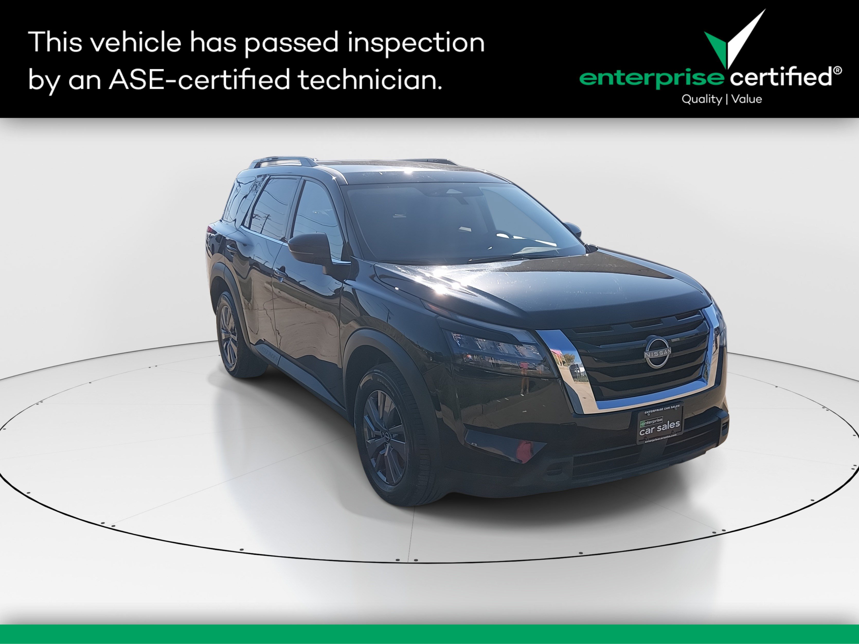 2025 Nissan Pathfinder SV