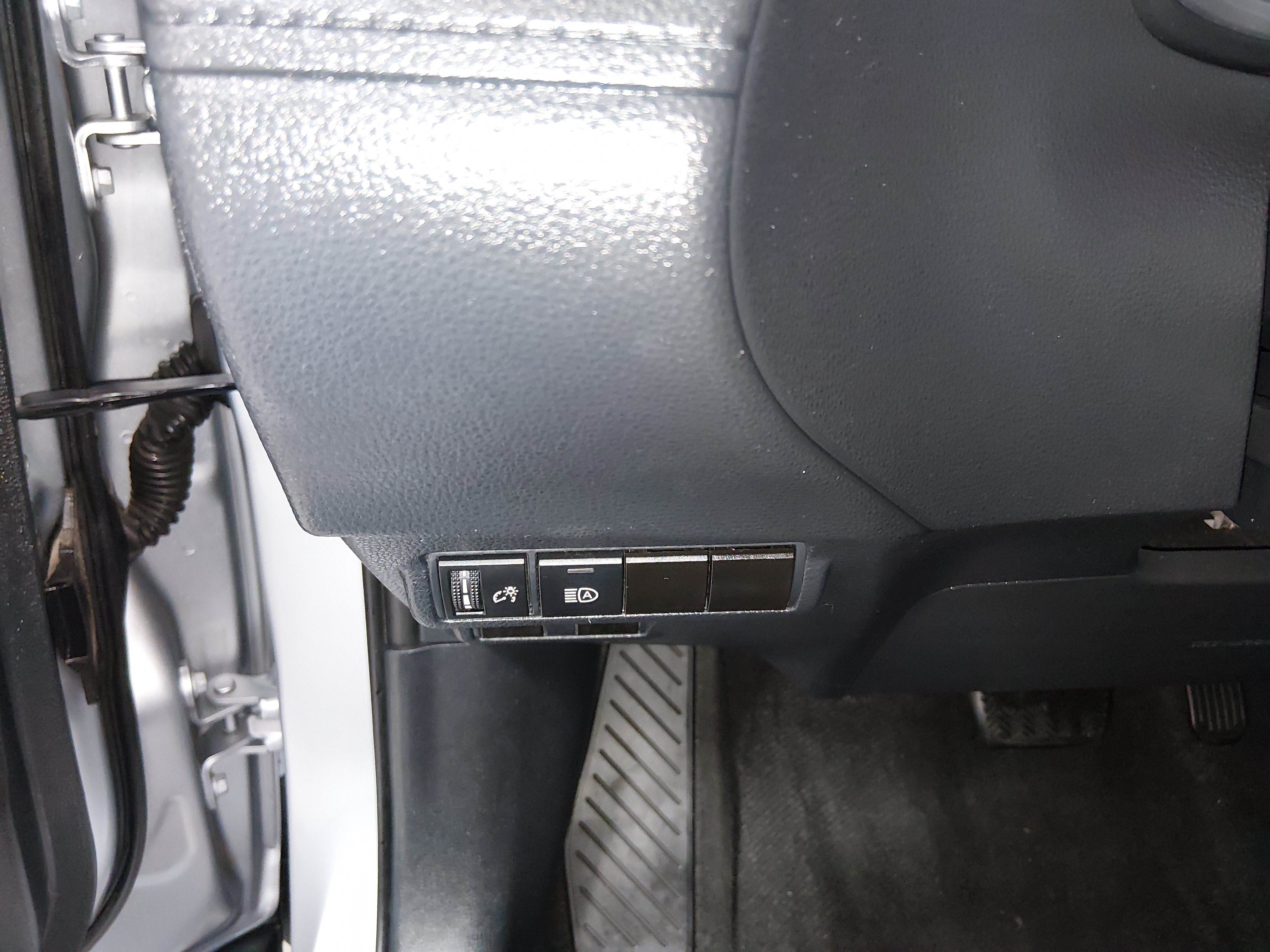 2024 Toyota Corolla Cross XLE - Photo 13