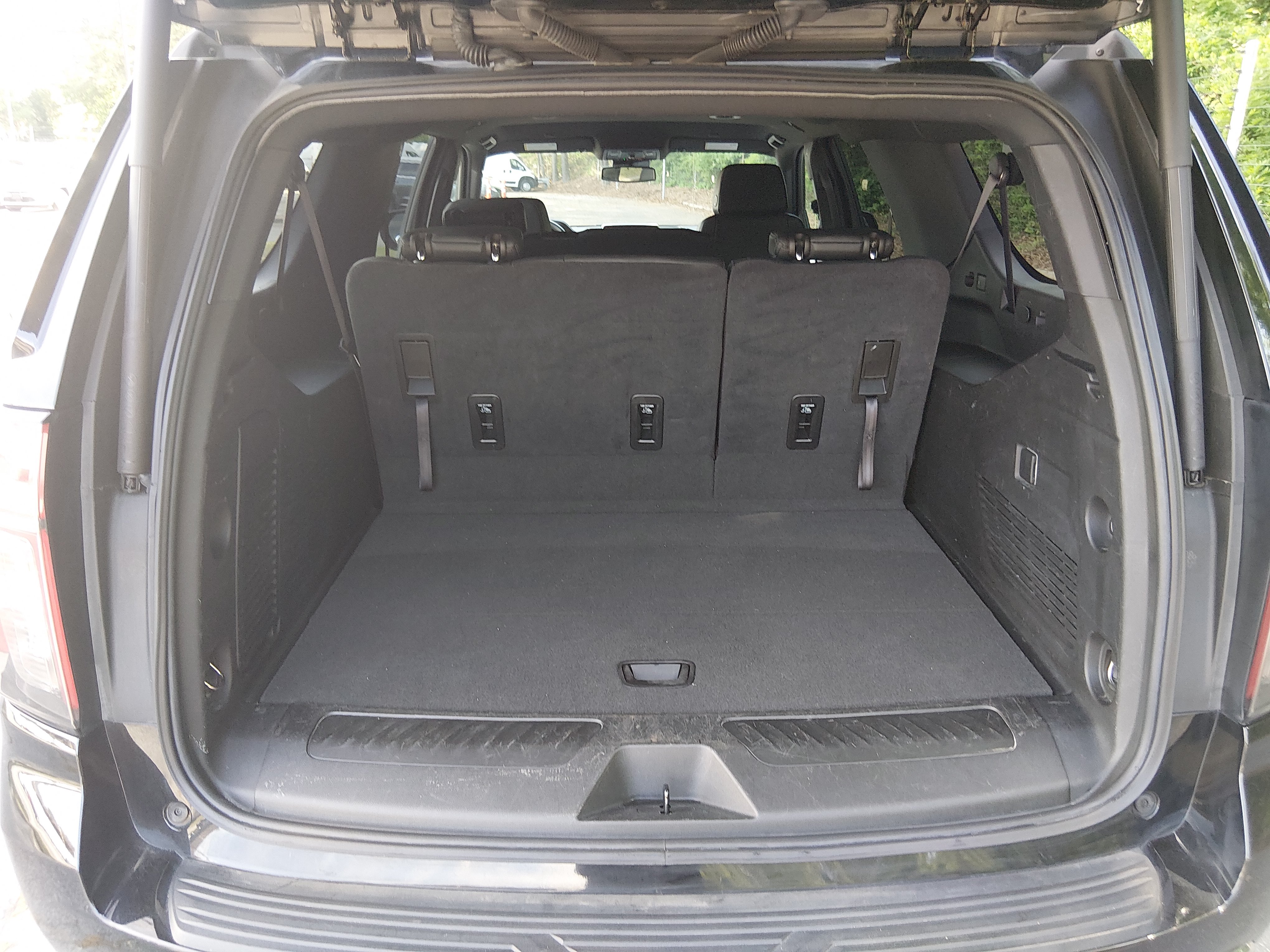 2024 Chevrolet Suburban LT - Photo 11