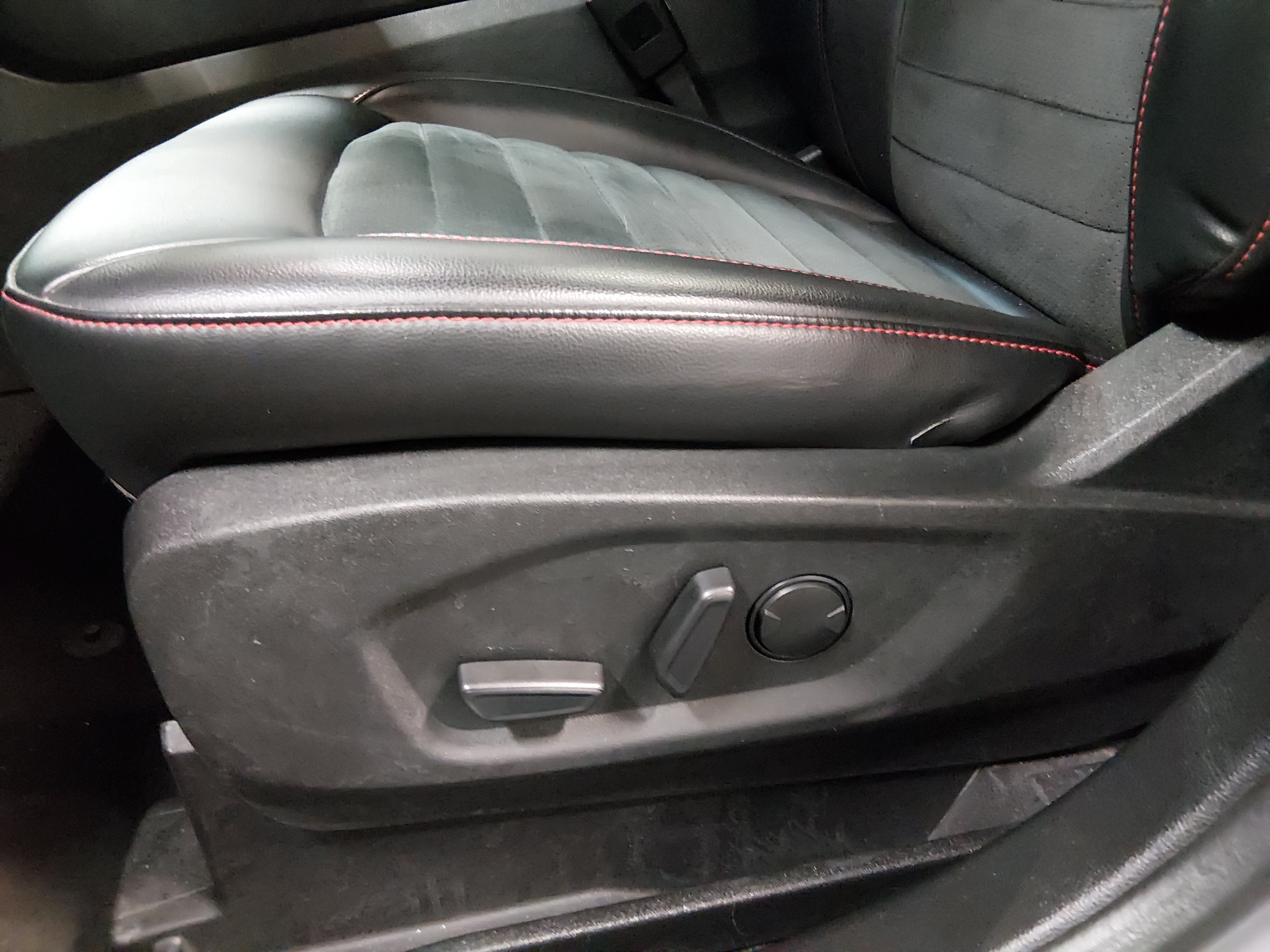 2022 Ford Edge ST-Line - Photo 23