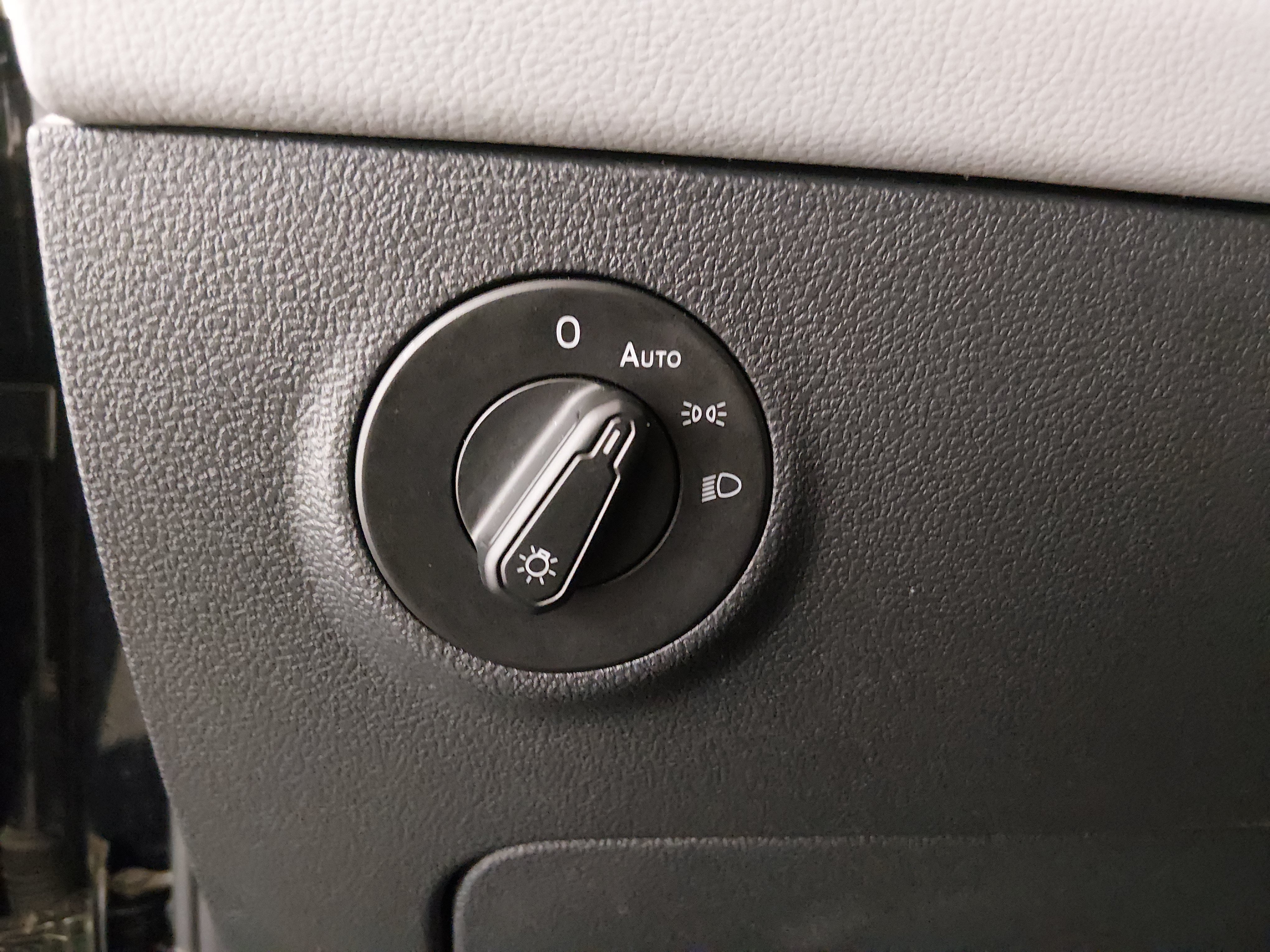 2024 Volkswagen Taos SE - Photo 13