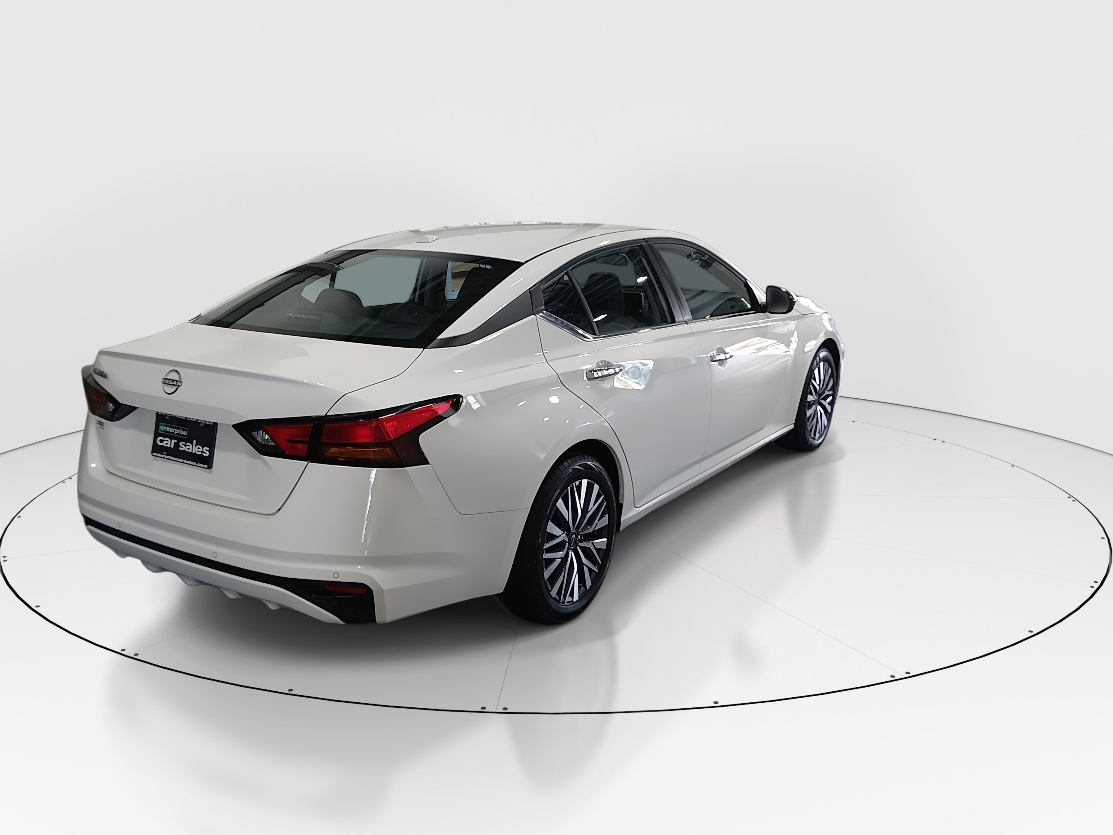 2025 Nissan Altima SV - Photo 7