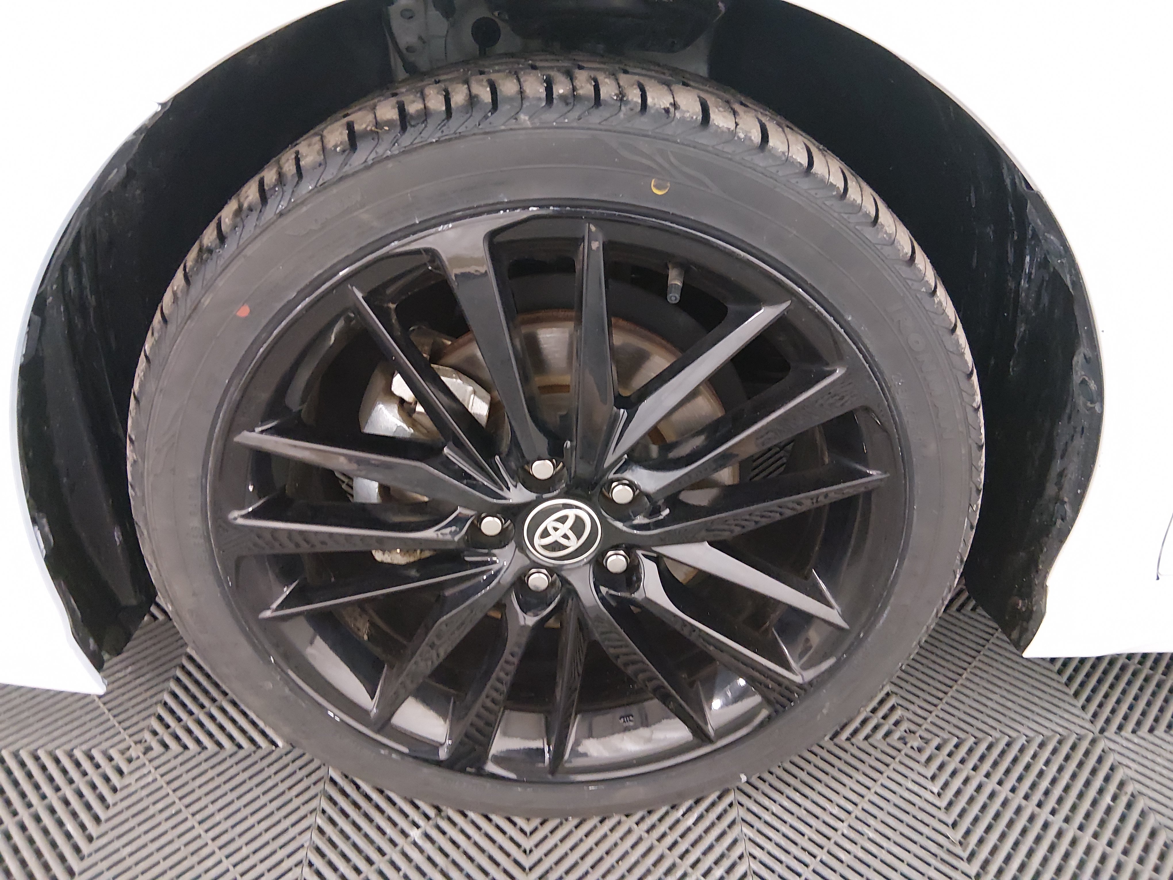 2024 Toyota Camry XSE - Photo 10