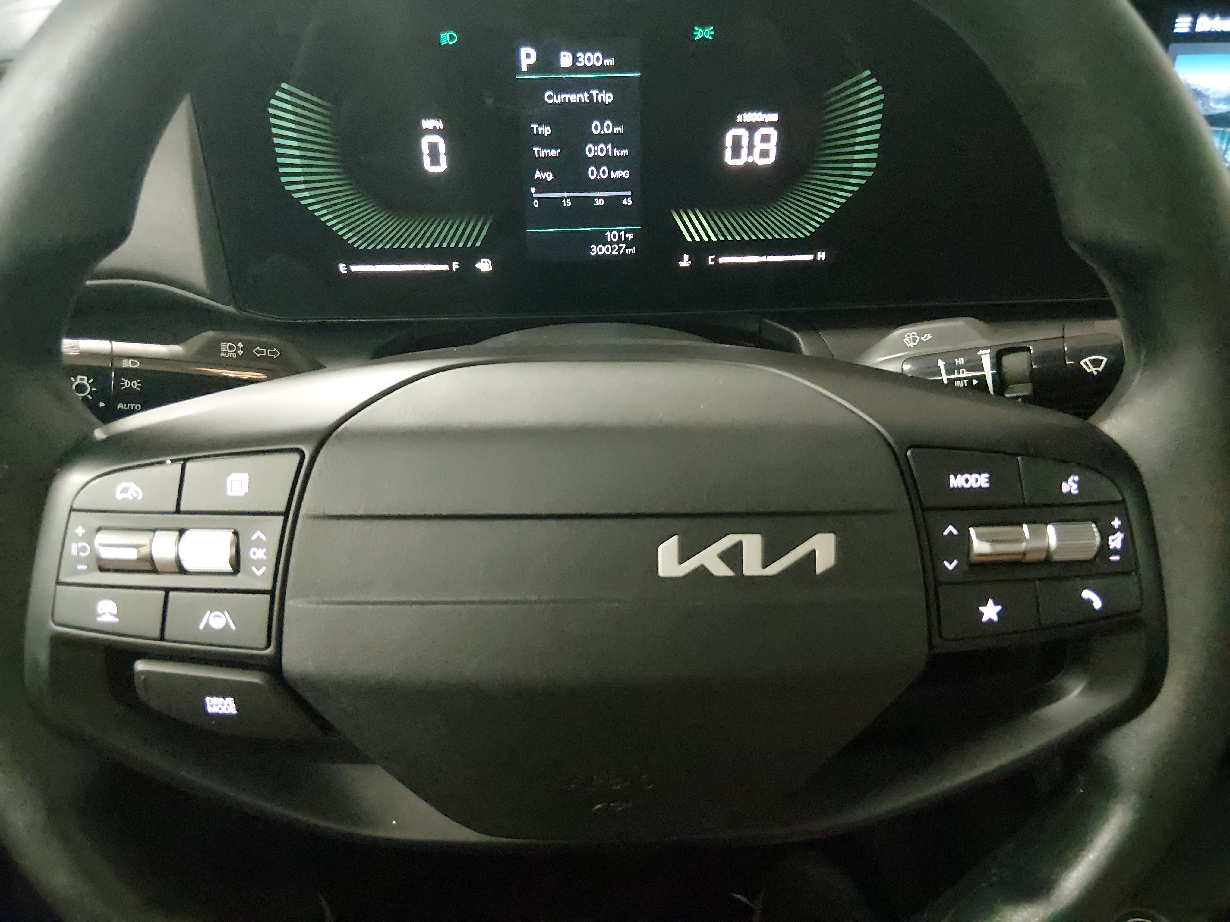 2025 Kia K4 LXS - Photo 12
