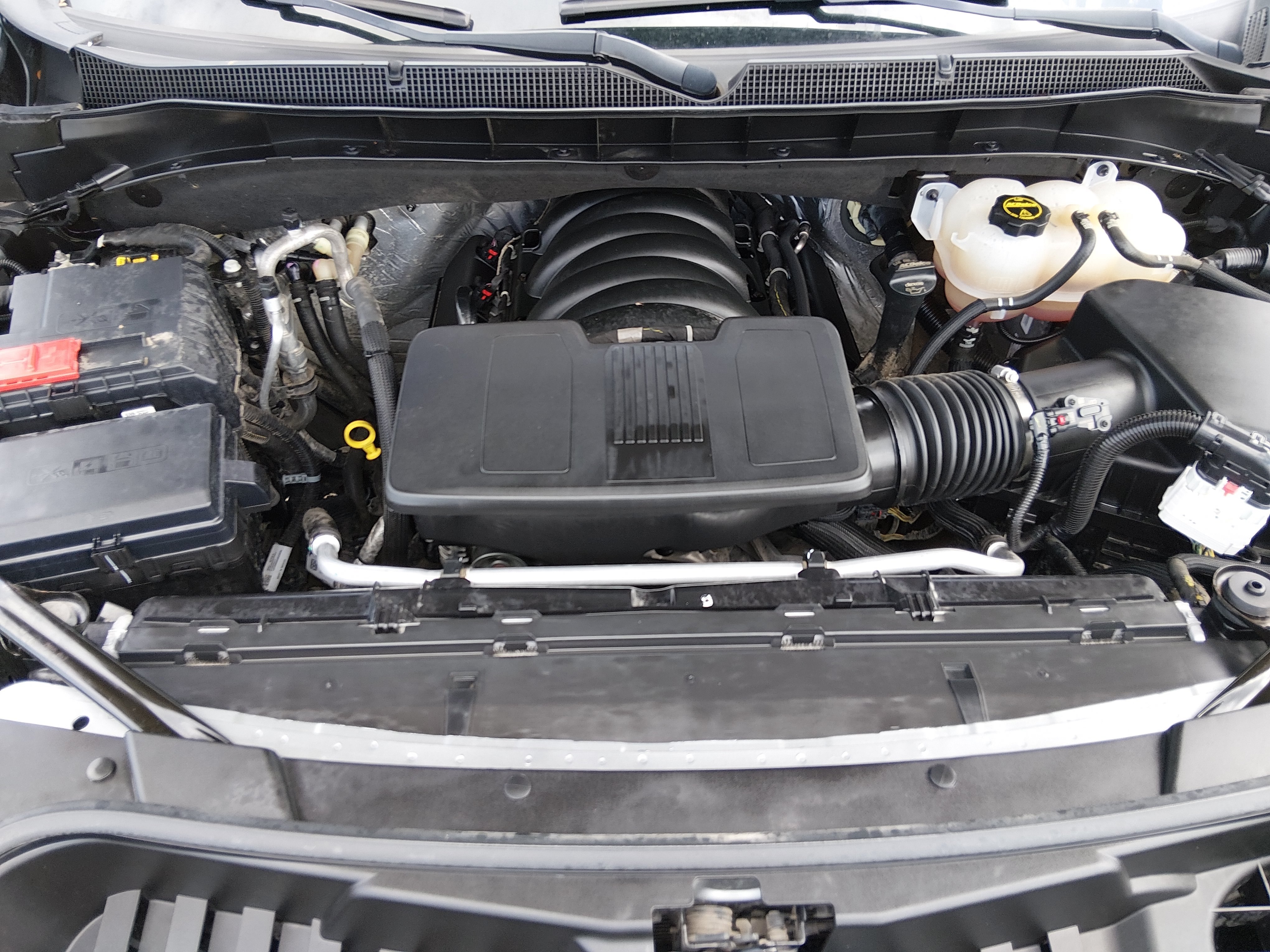 2024 Chevrolet Suburban LT - Photo 9