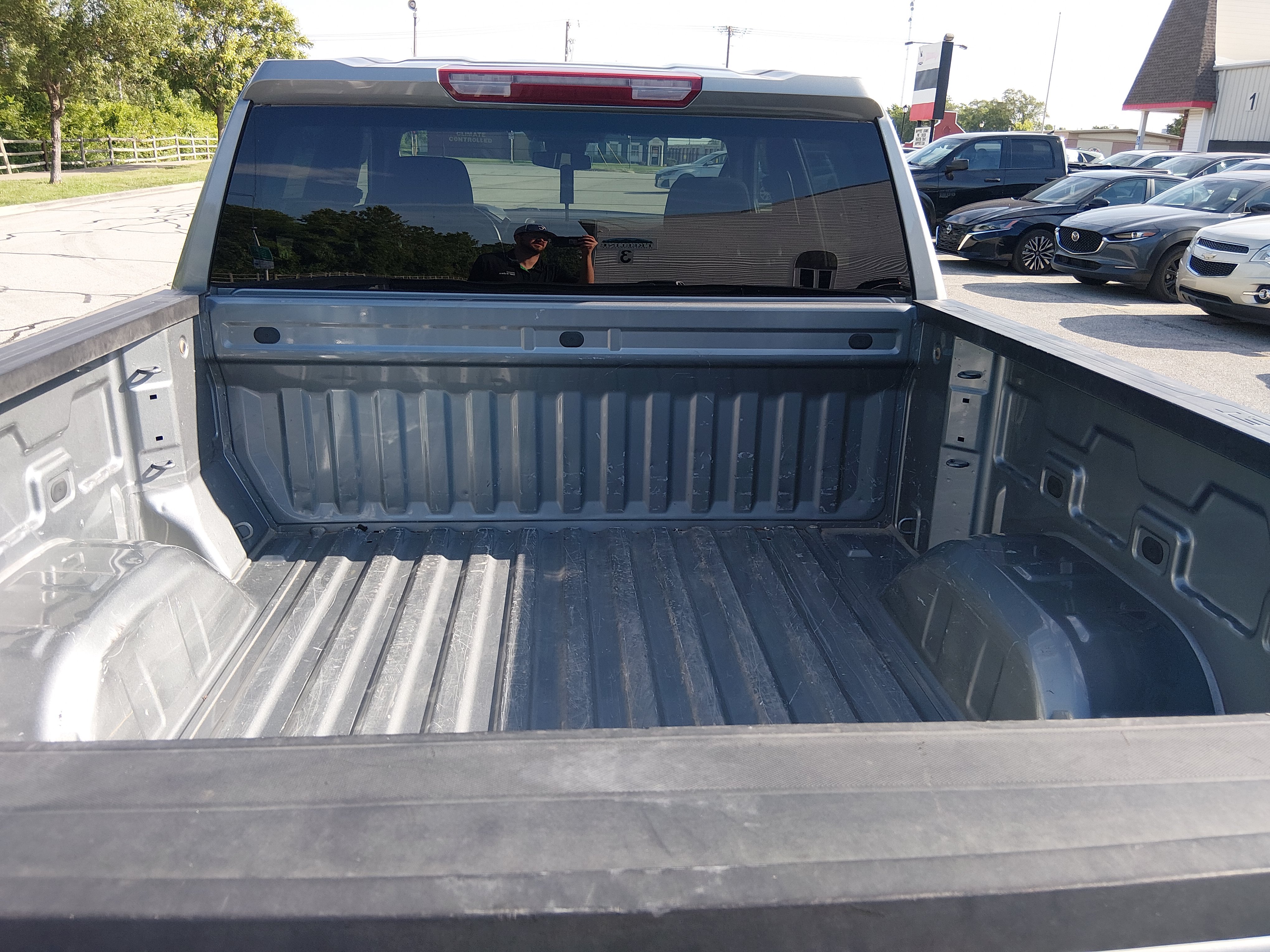 2025 Chevrolet Silverado 1500 LT - Photo 11
