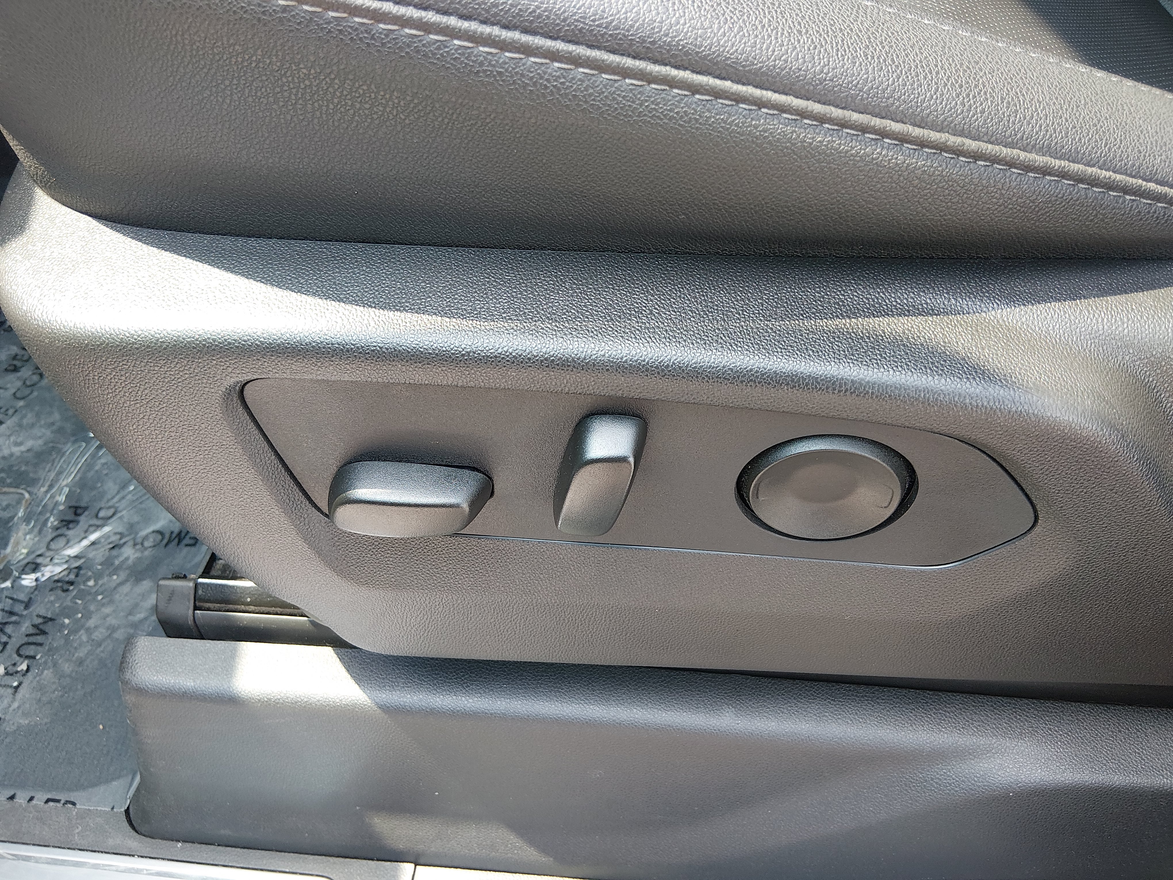 2025 GMC Sierra 1500 SLT - Photo 20