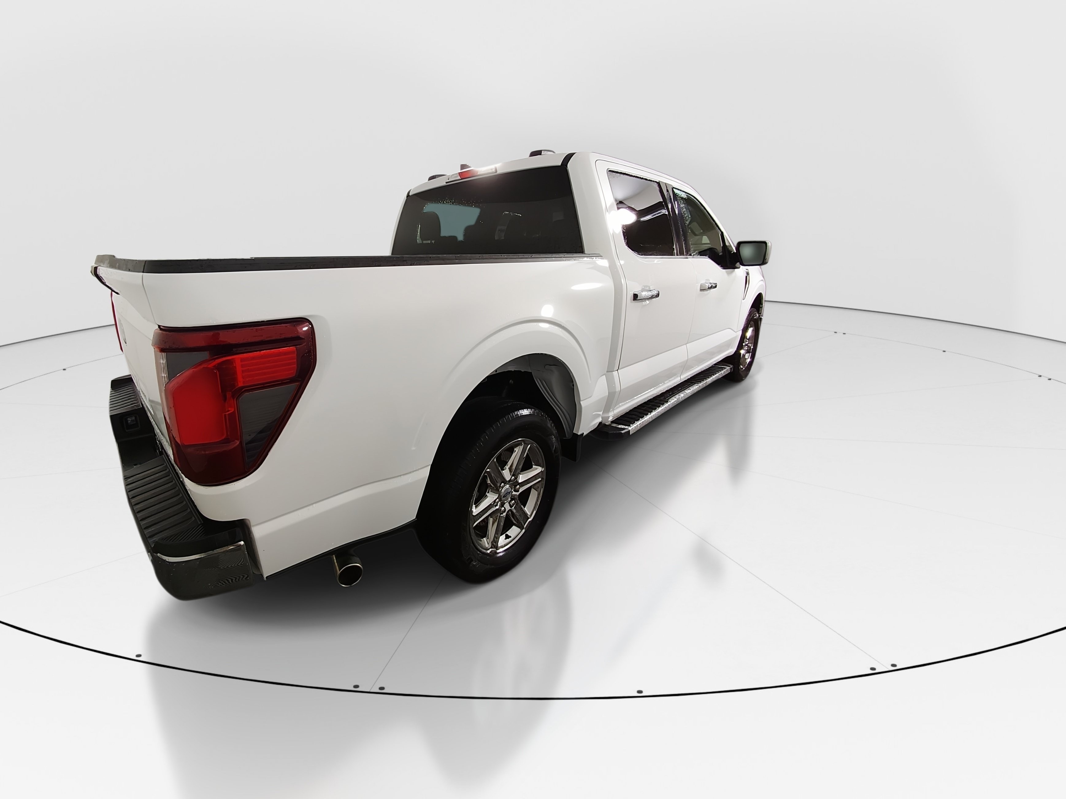 2025 Ford F-150 XLT - Photo 7