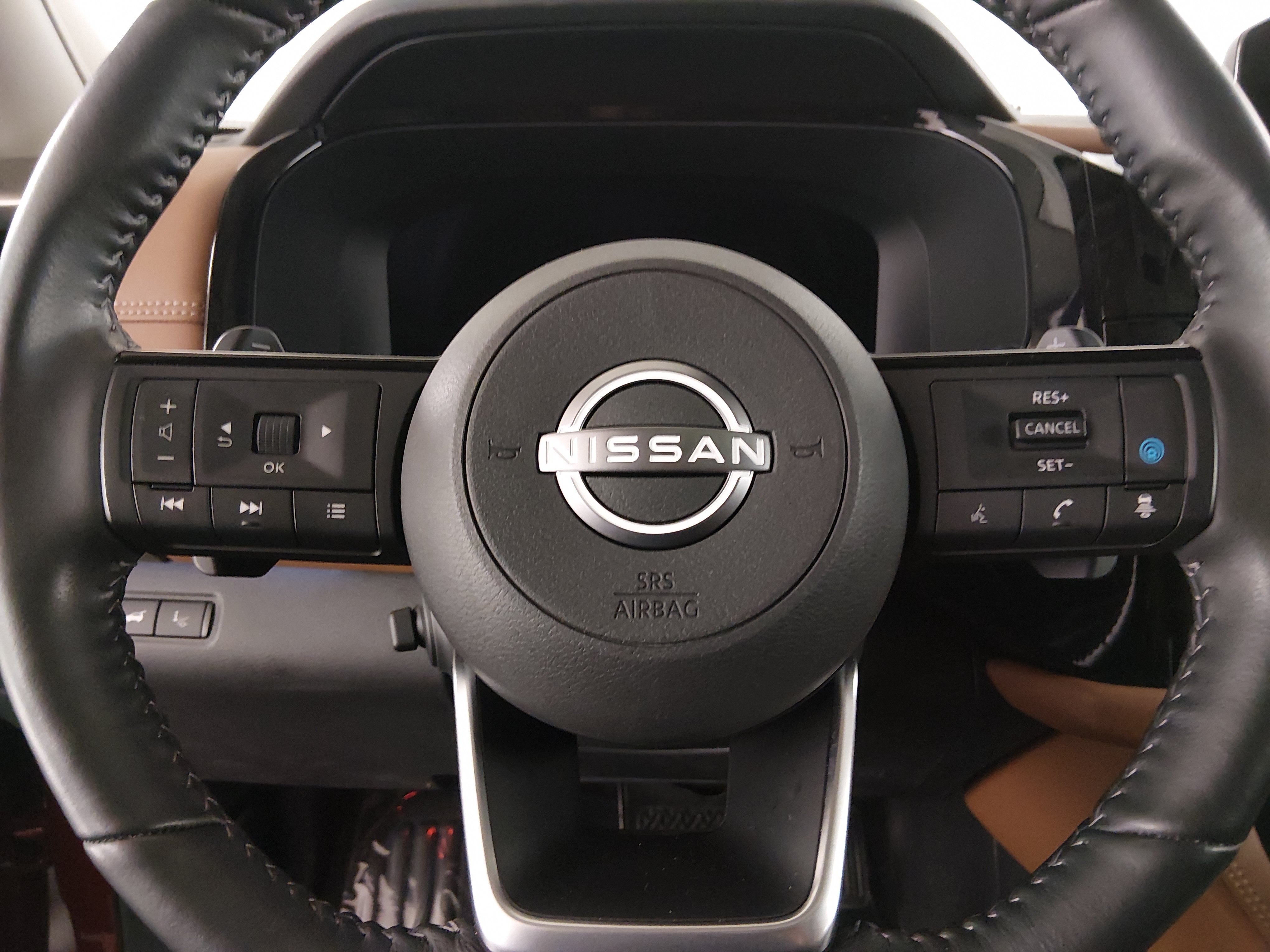 2023 Nissan Pathfinder Platinum - Photo 12
