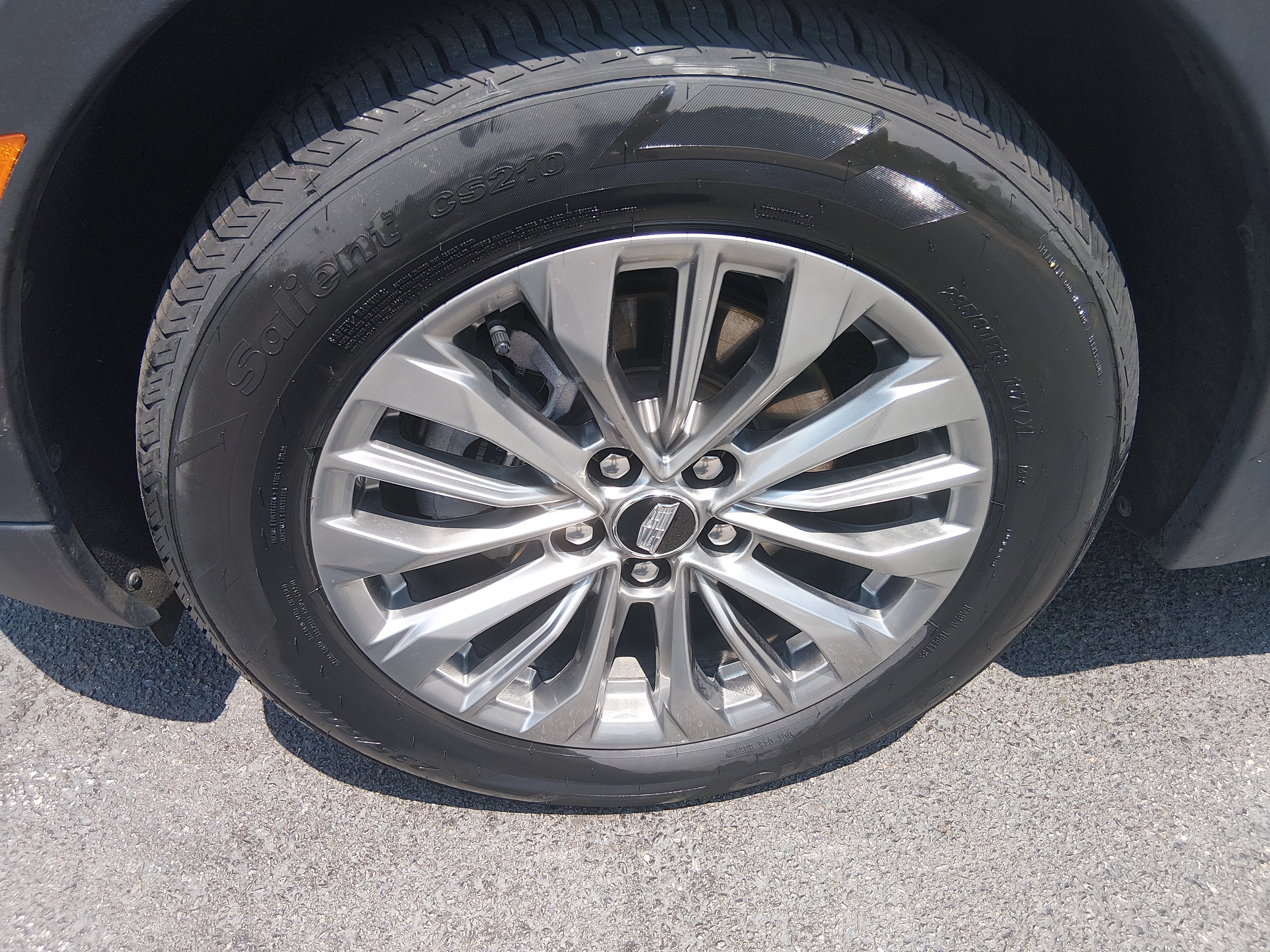 2025 Cadillac XT4 Premium Luxury - Photo 10