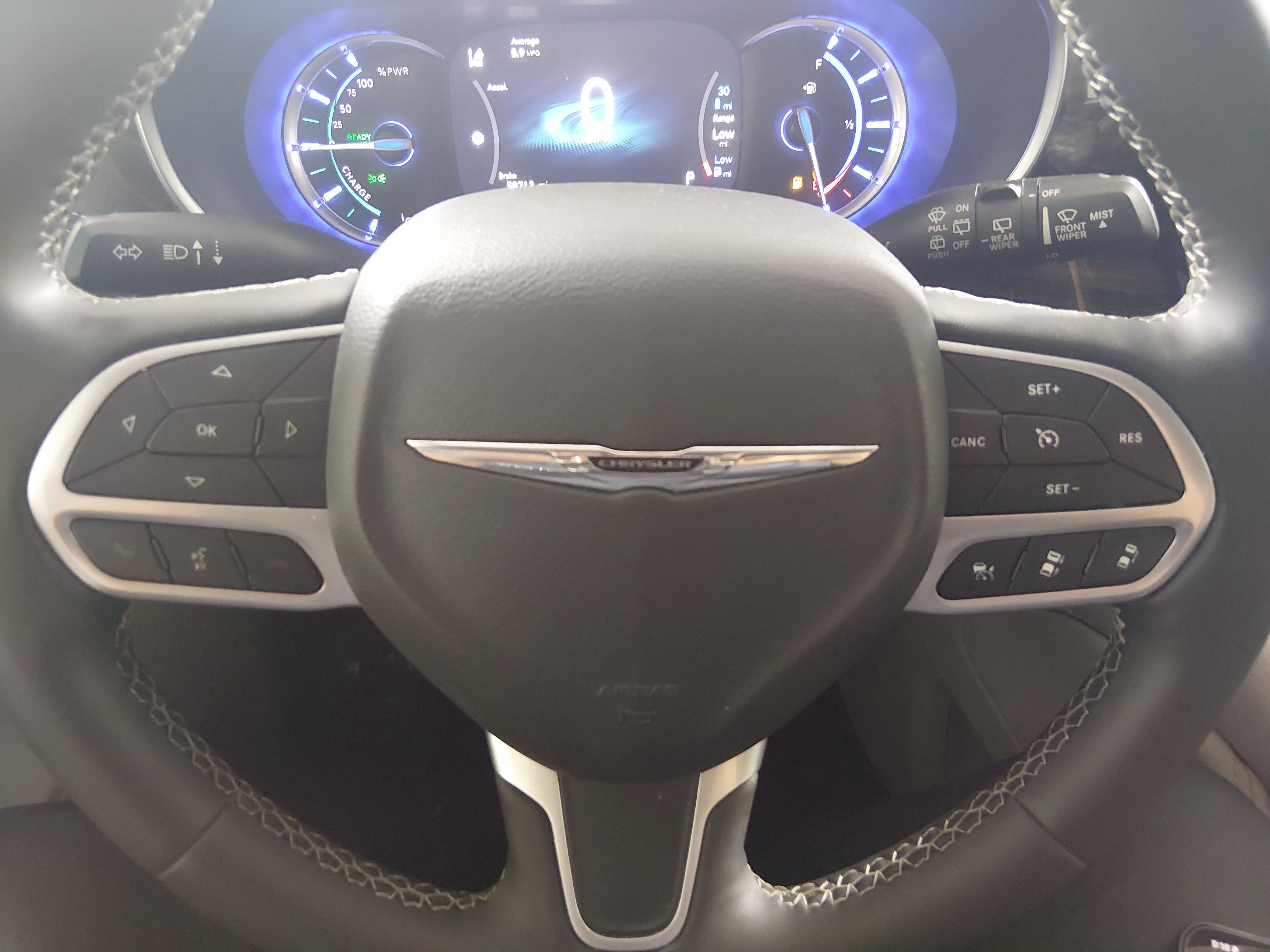 2023 Chrysler Pacifica Hybrid Limited - Photo 12
