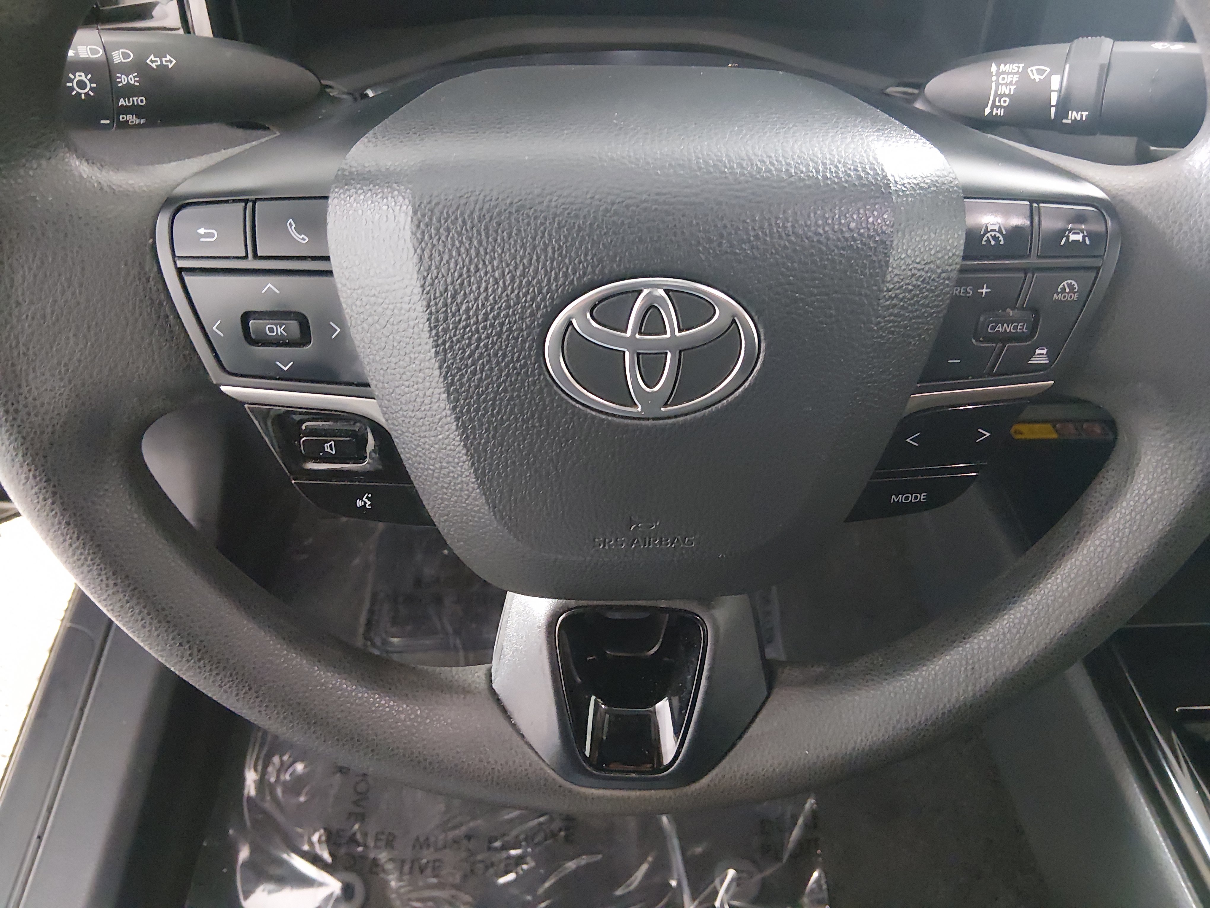 2025 Toyota Camry LE - Photo 12