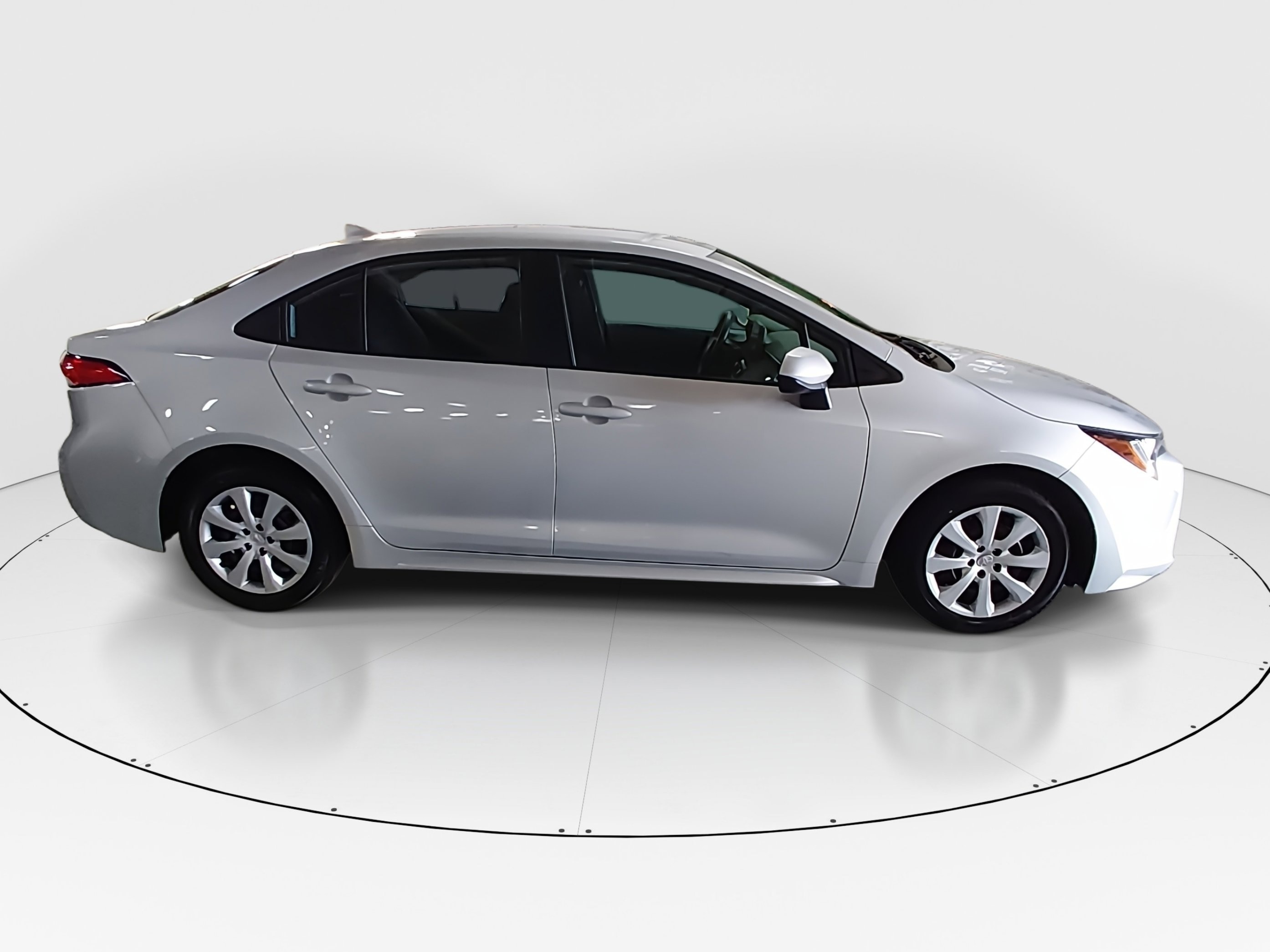 2023 Toyota Corolla LE - Photo 8