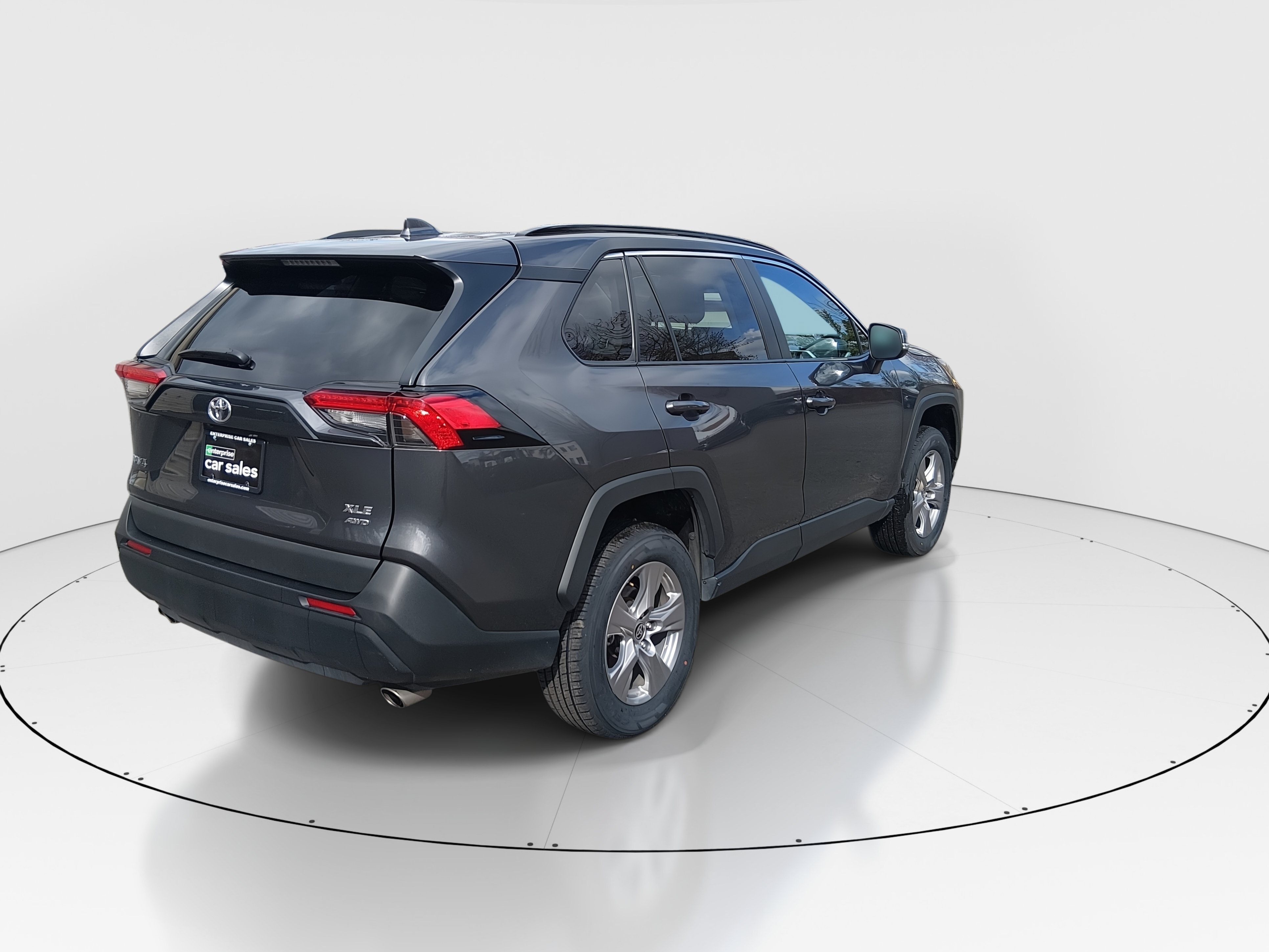 2024 Toyota RAV4 XLE - Photo 7