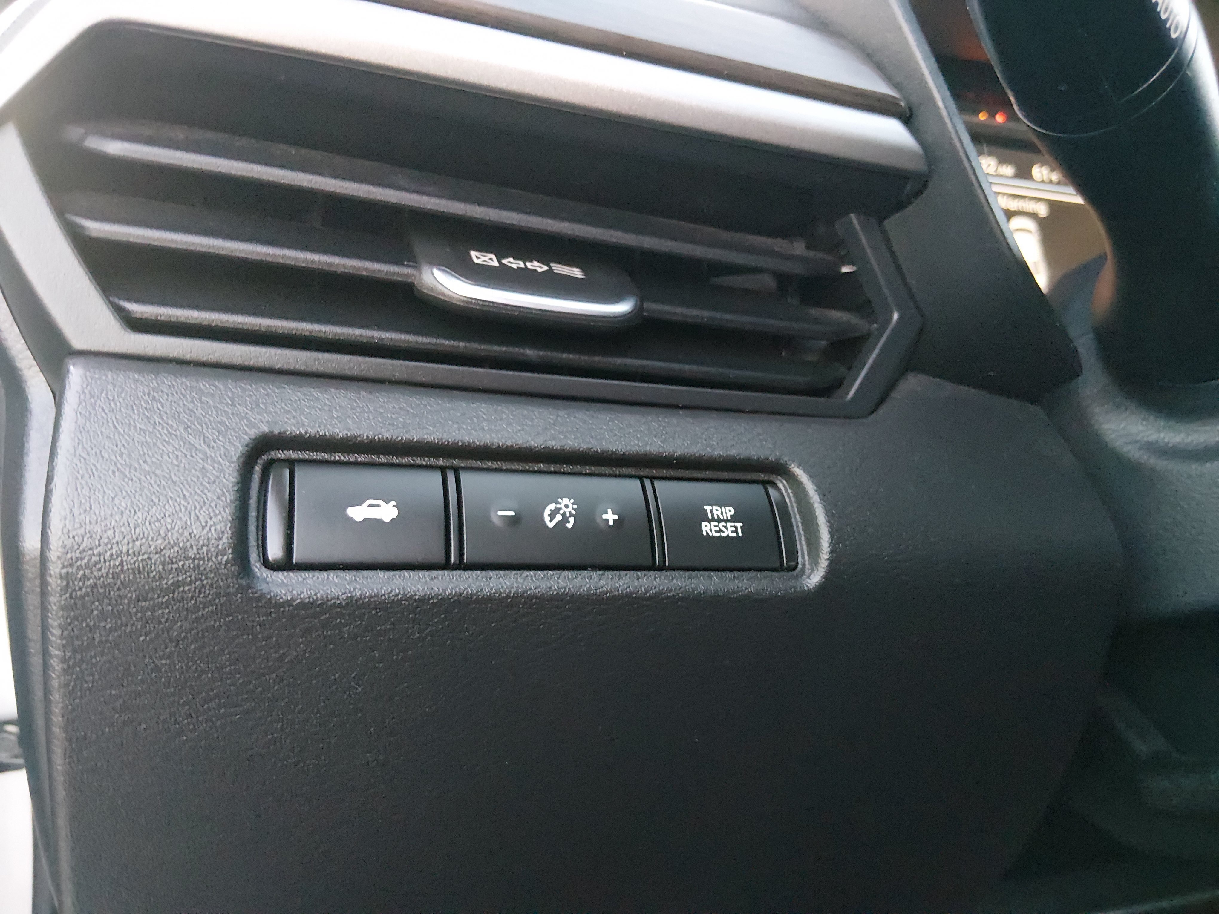 2024 Nissan Altima SV - Photo 13