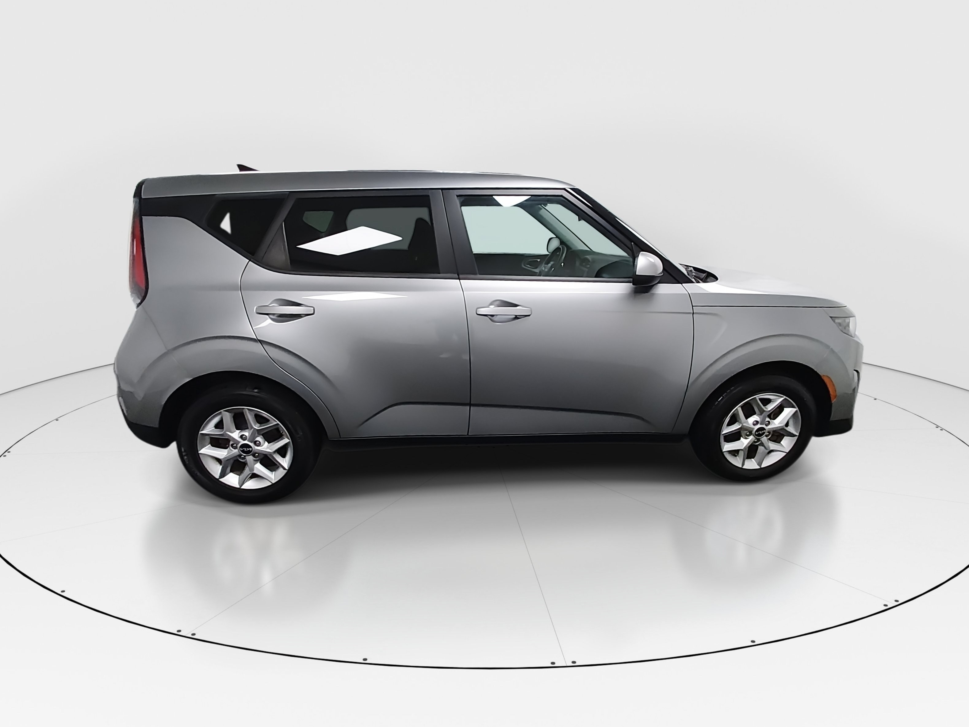 2024 Kia Soul LX - Photo 8