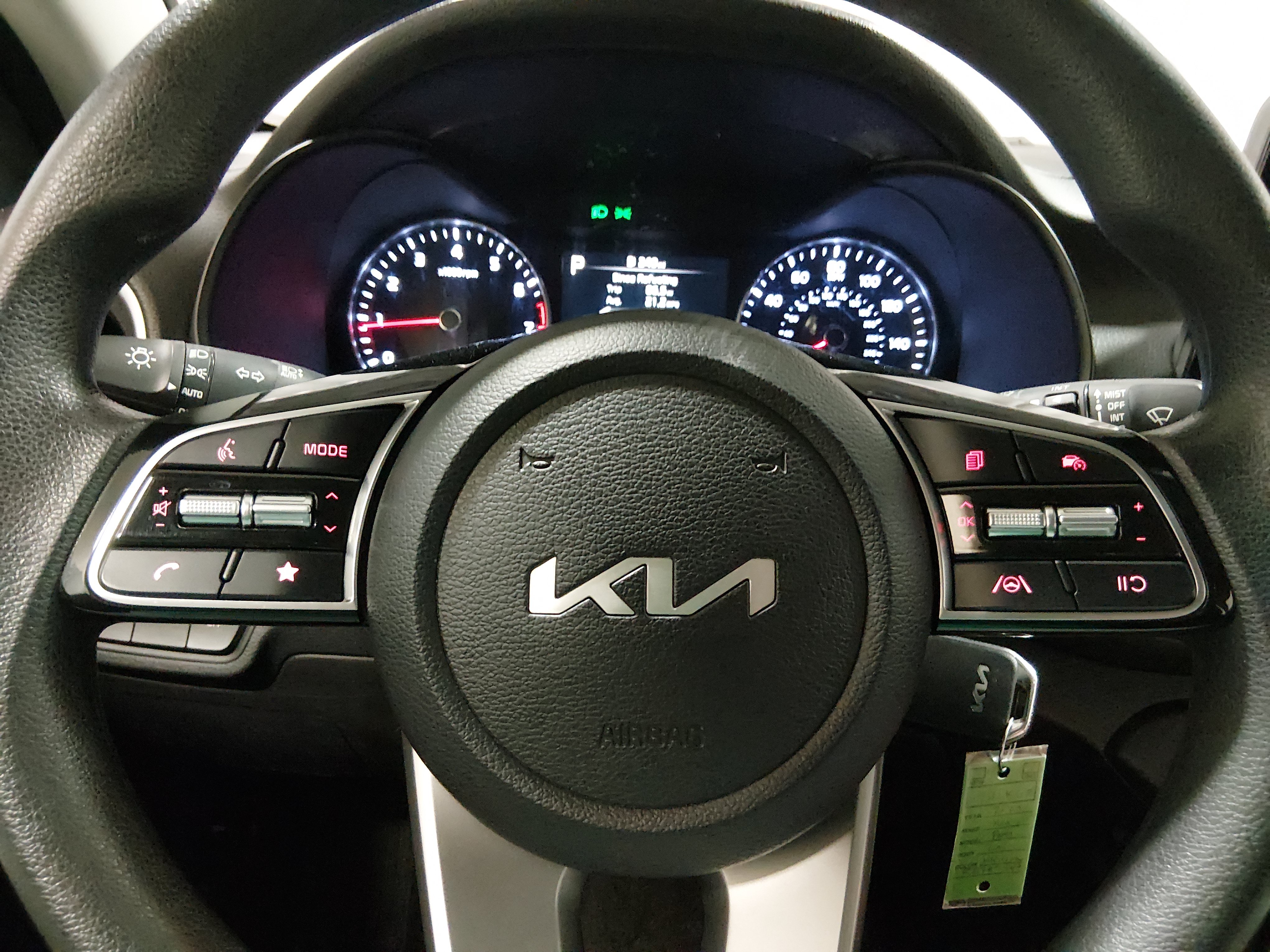 2024 Kia Forte LXS - Photo 12