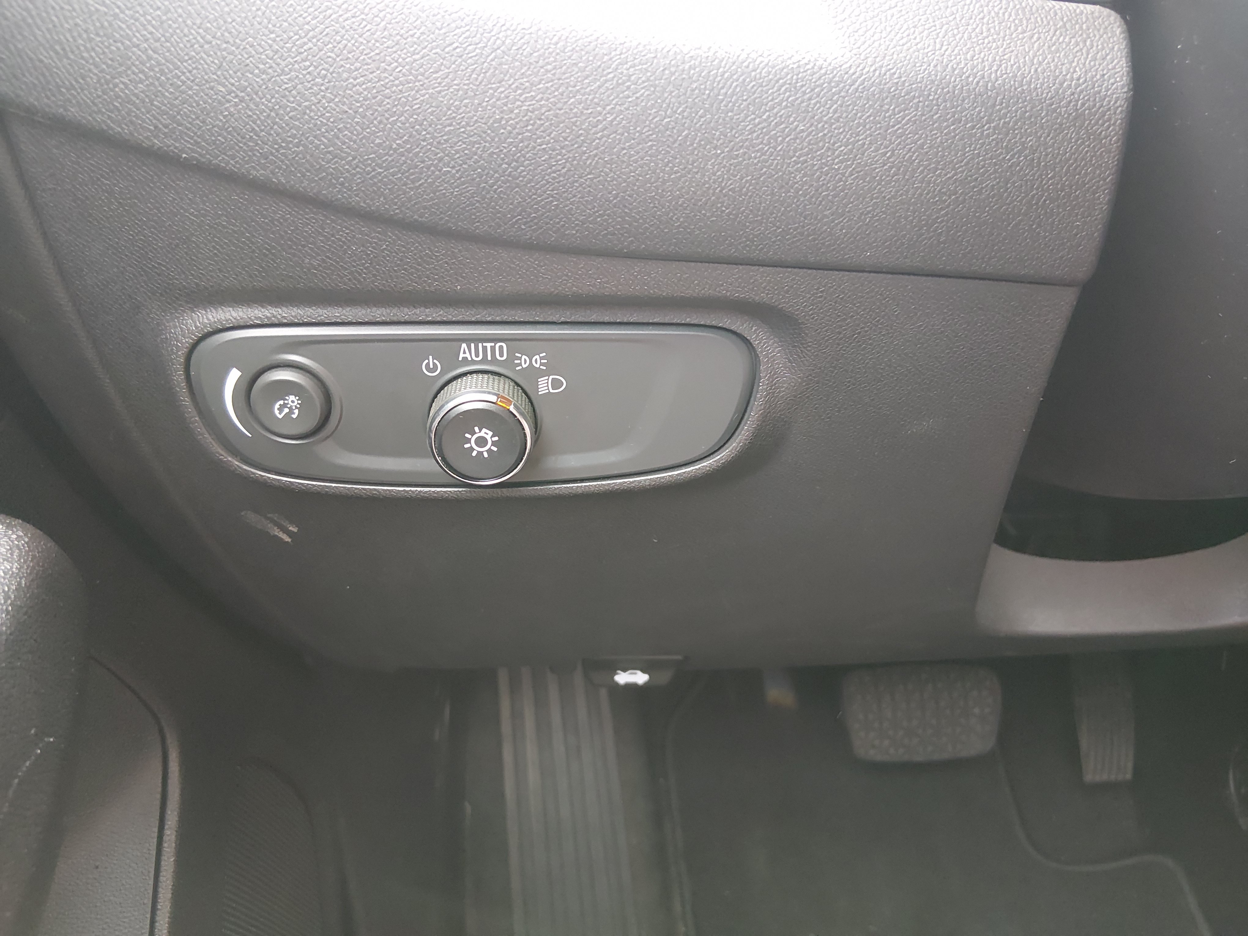 2024 Chevrolet Equinox LT - Photo 13