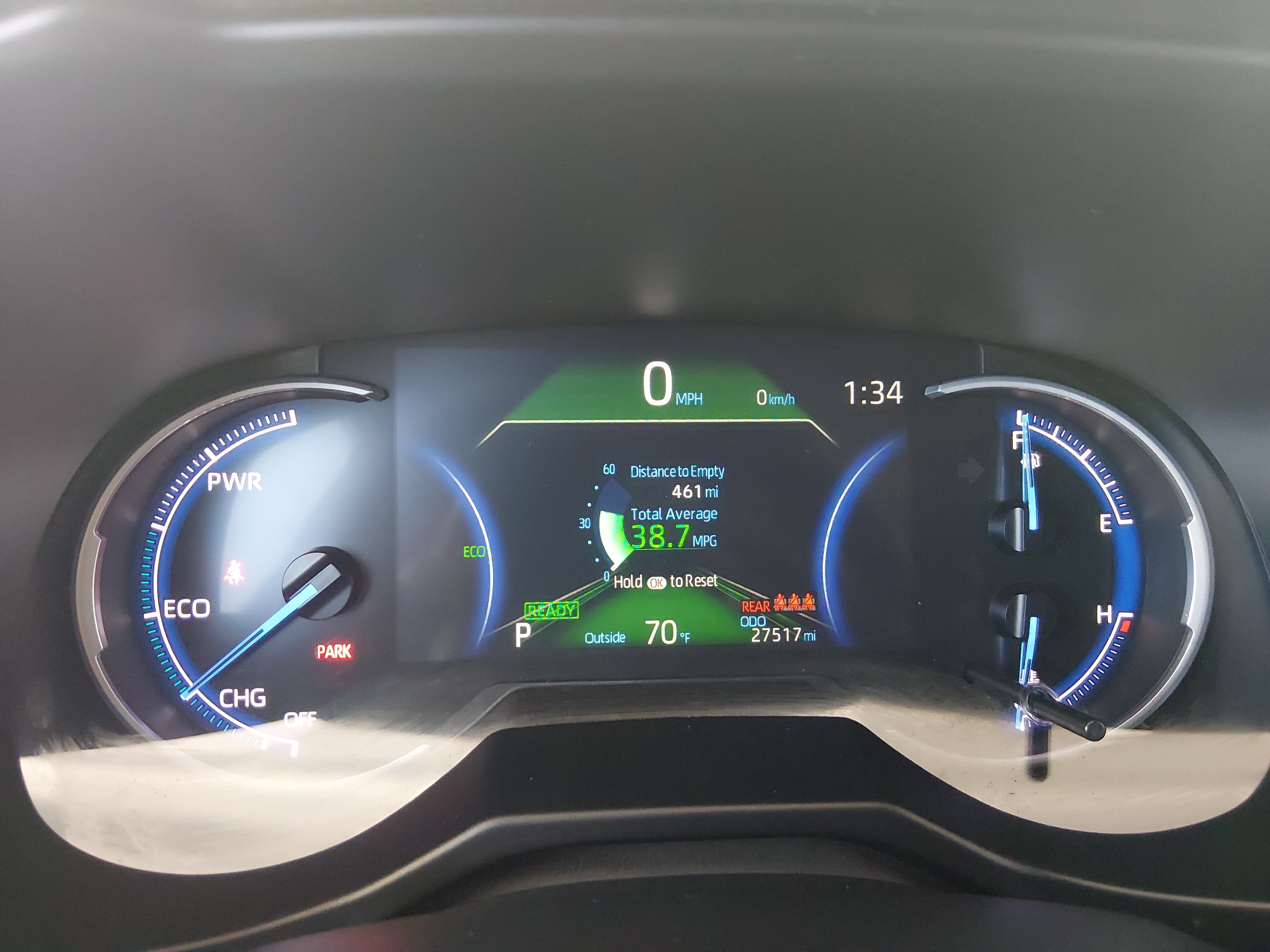 2025 Toyota RAV4 LE - Photo 14