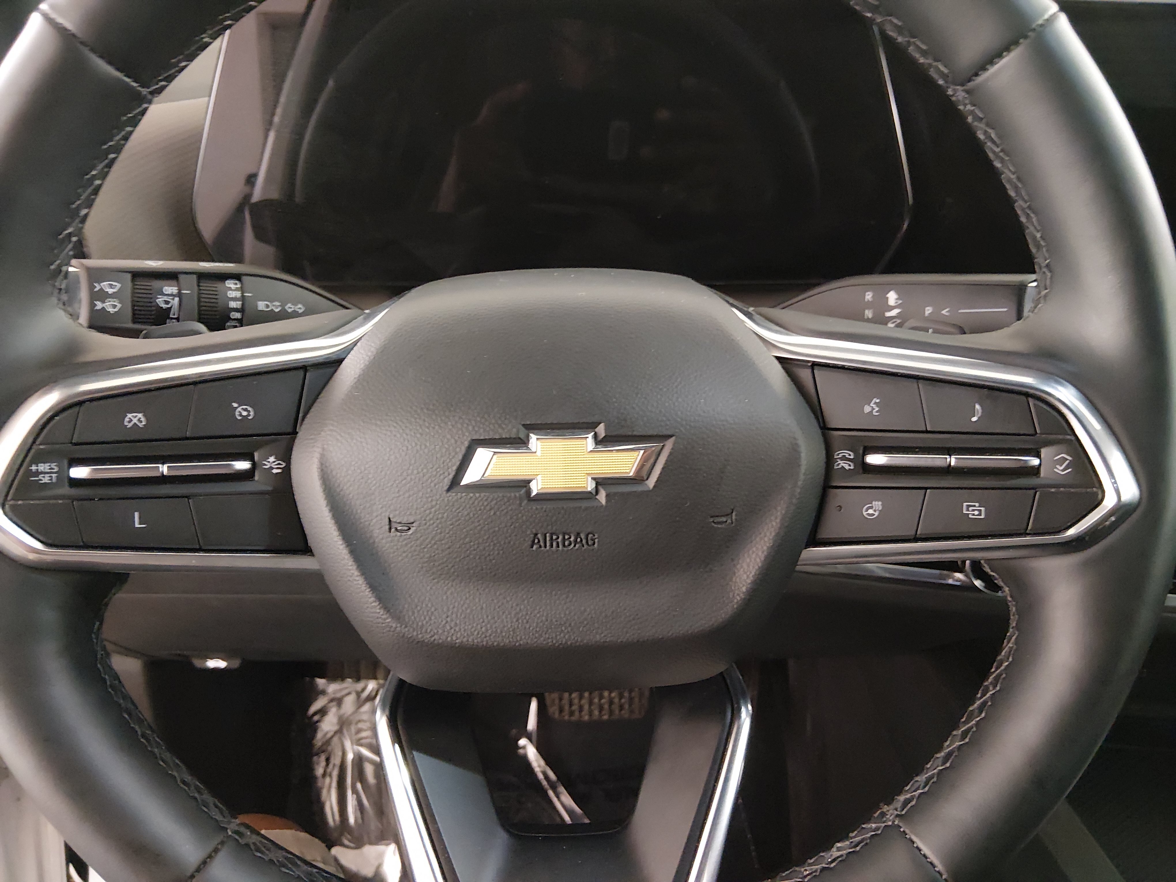 2025 Chevrolet Equinox LT - Photo 12