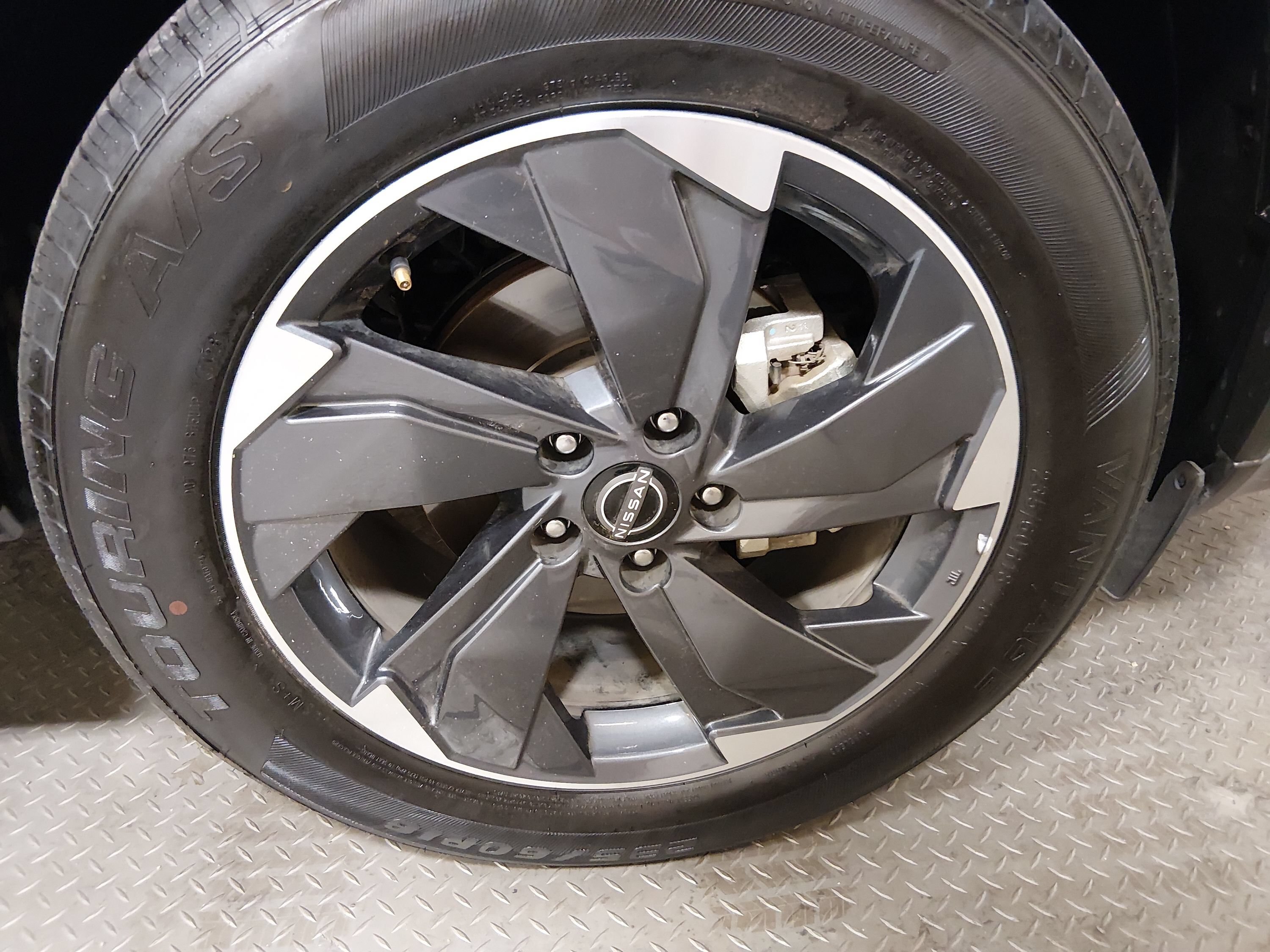 2025 Nissan Rogue SV - Photo 10