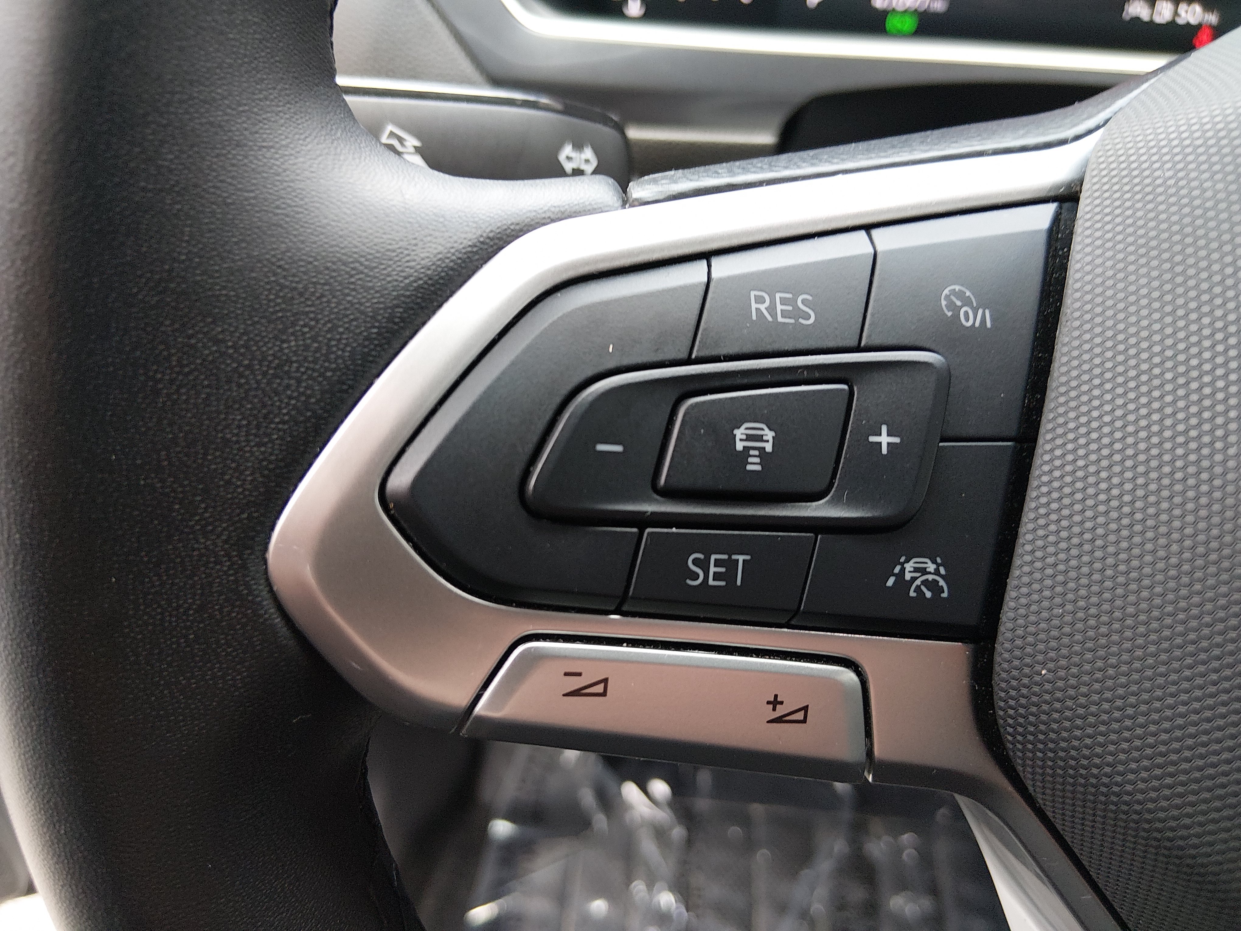 2024 Volkswagen Tiguan Wolfsburg Edition - Photo 12