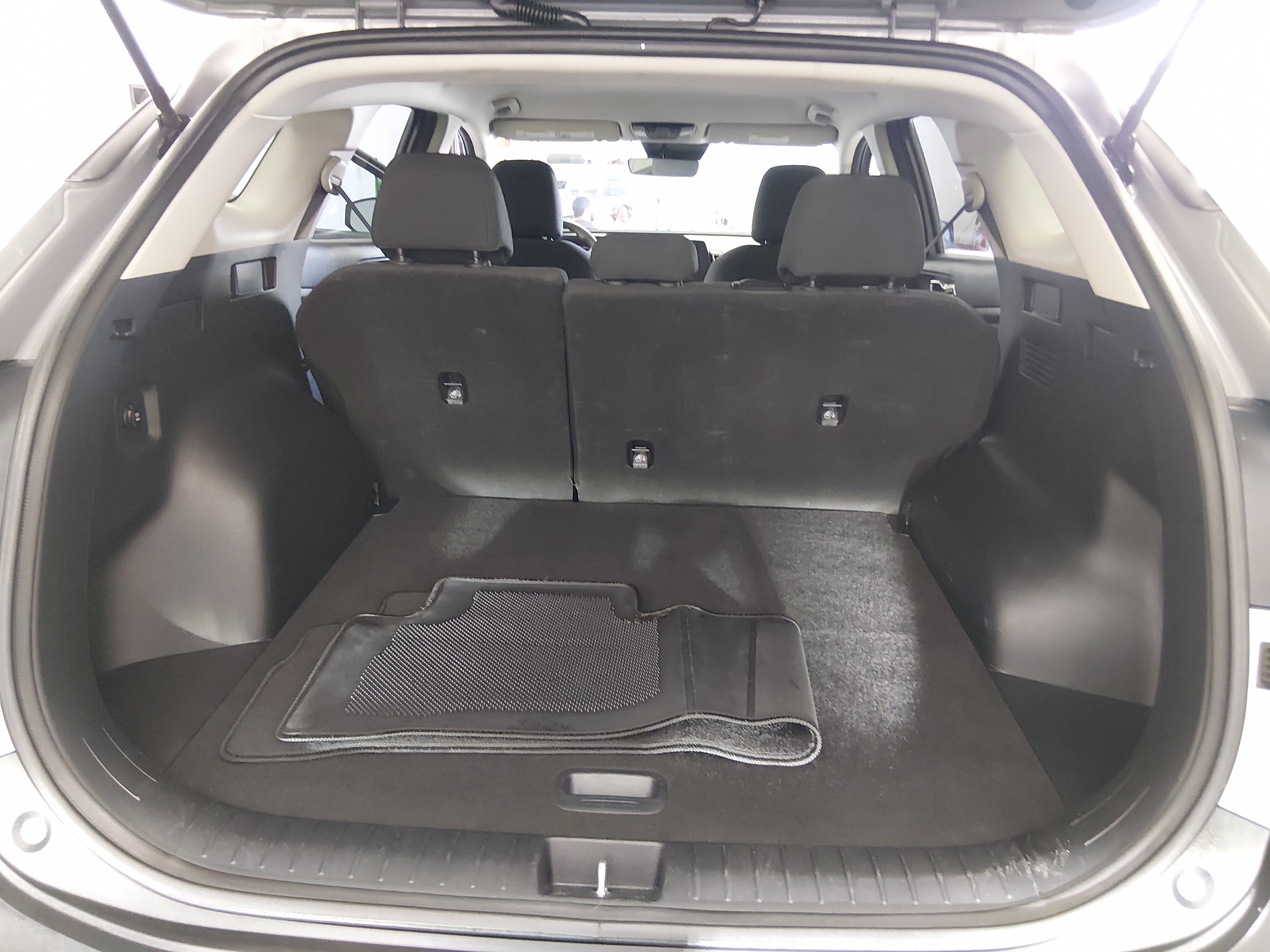 2024 Kia Sportage LX - Photo 11