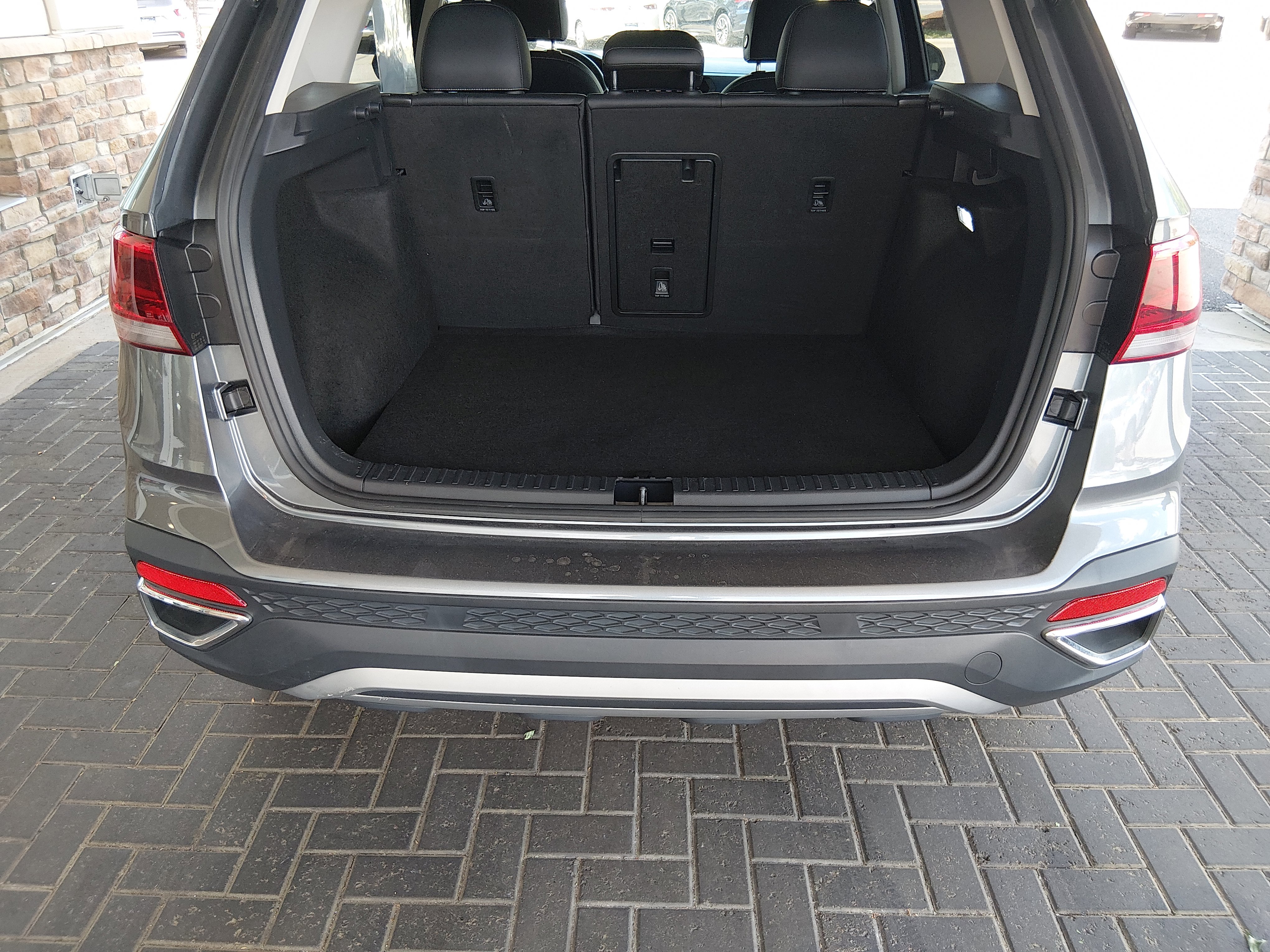 2024 Volkswagen Taos SE - Photo 11