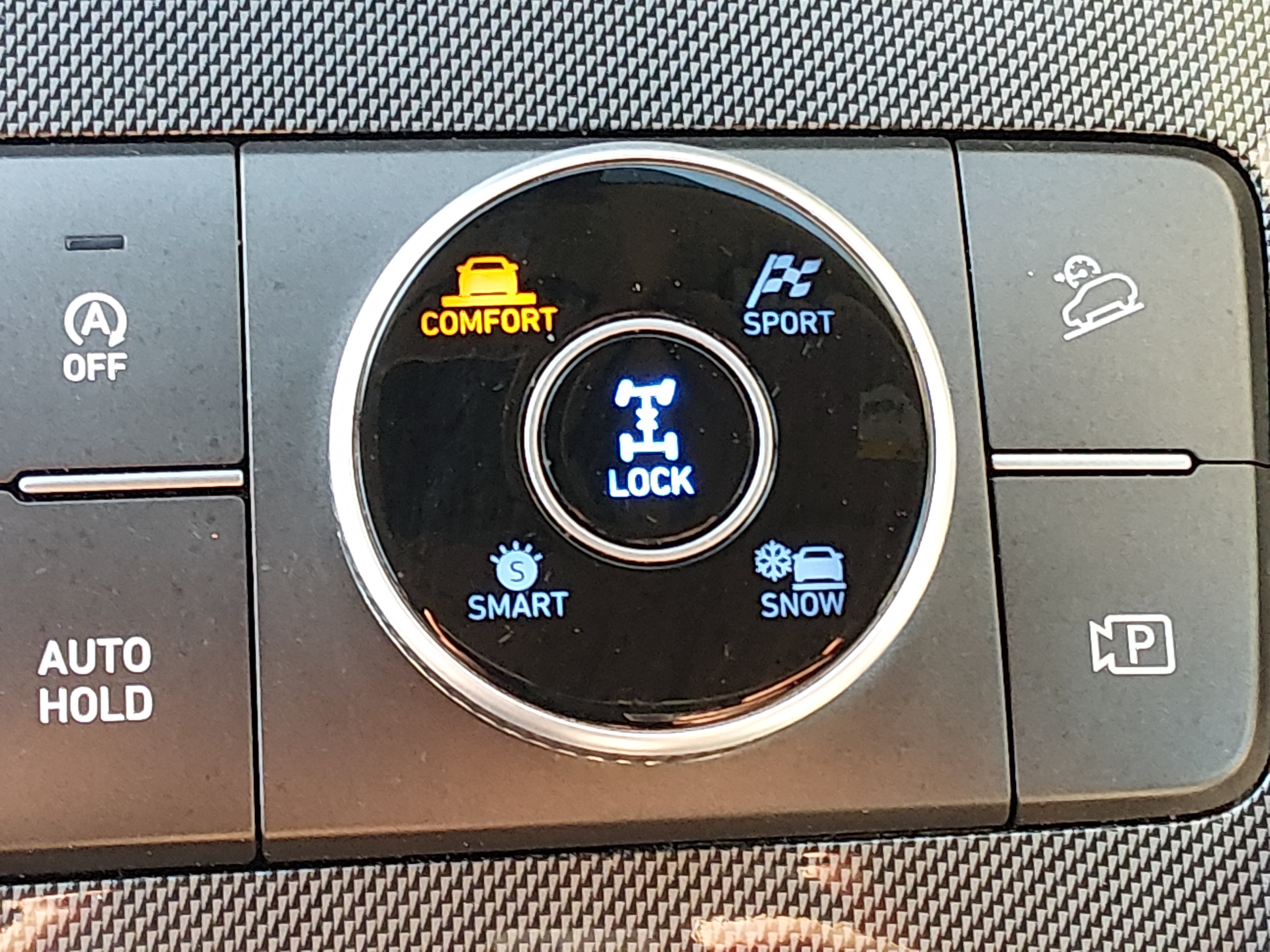 2023 Hyundai Santa Fe SE - Photo 18