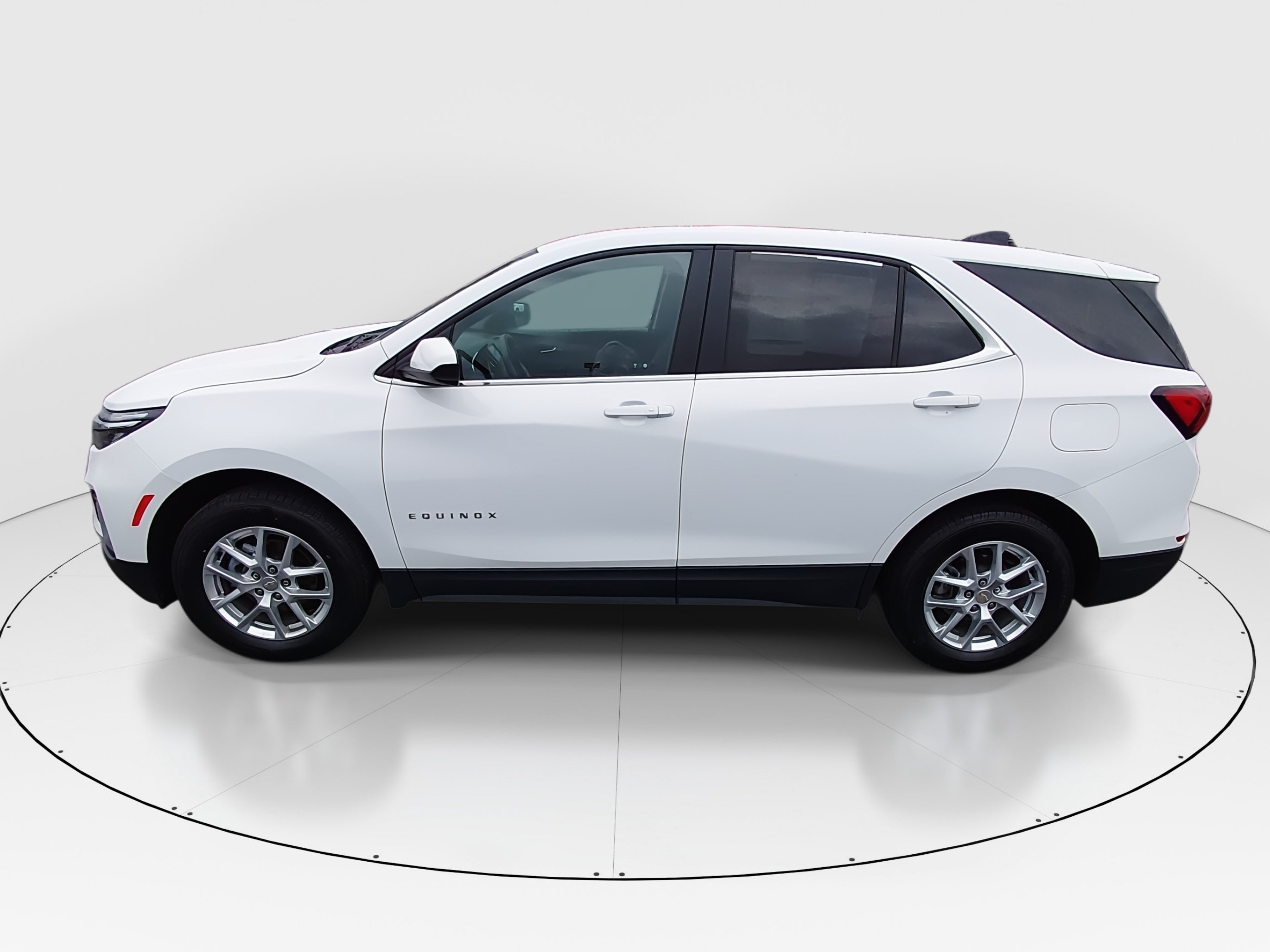 2024 Chevrolet Equinox LT - Photo 4