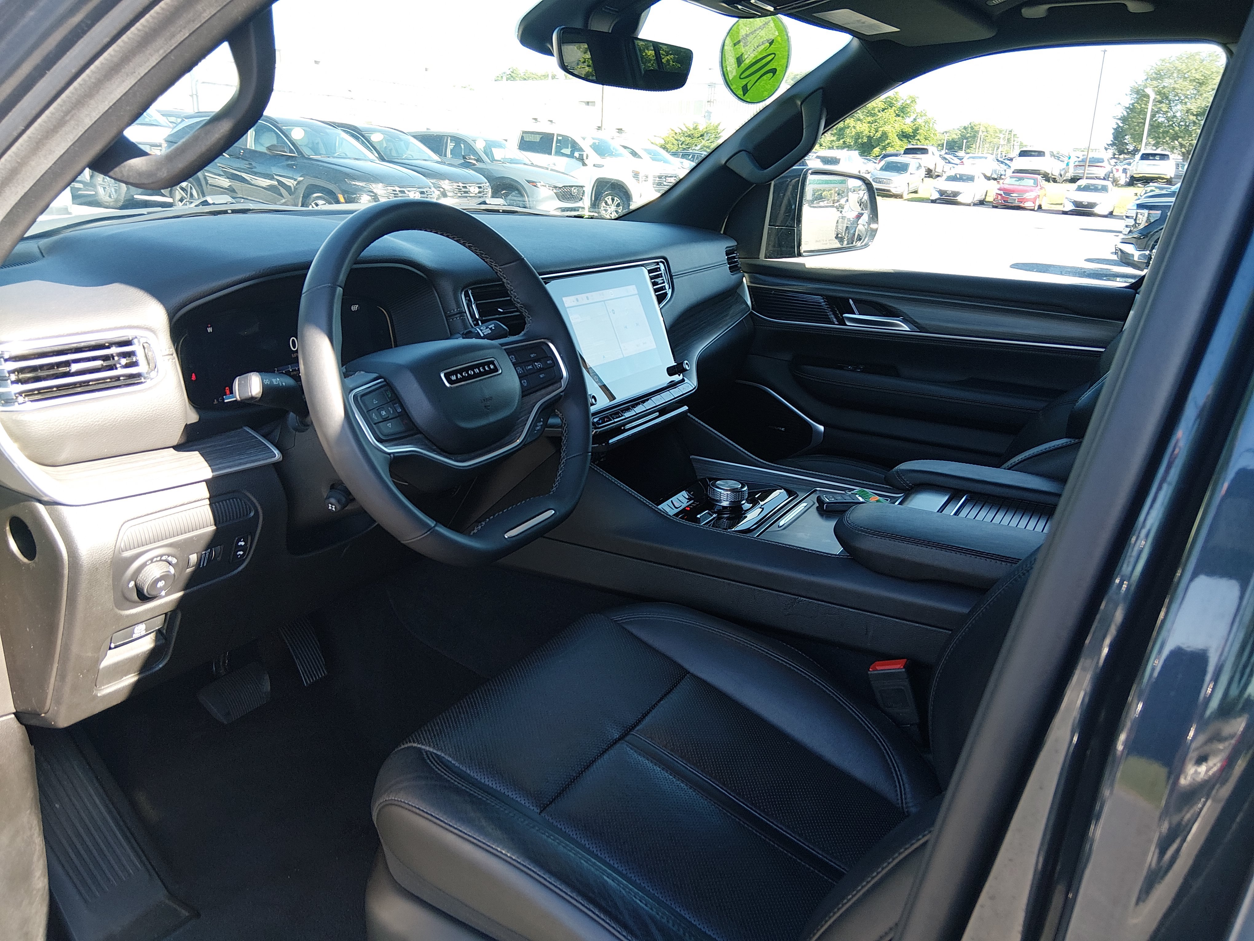 2024 Jeep Wagoneer Series II - Photo 13