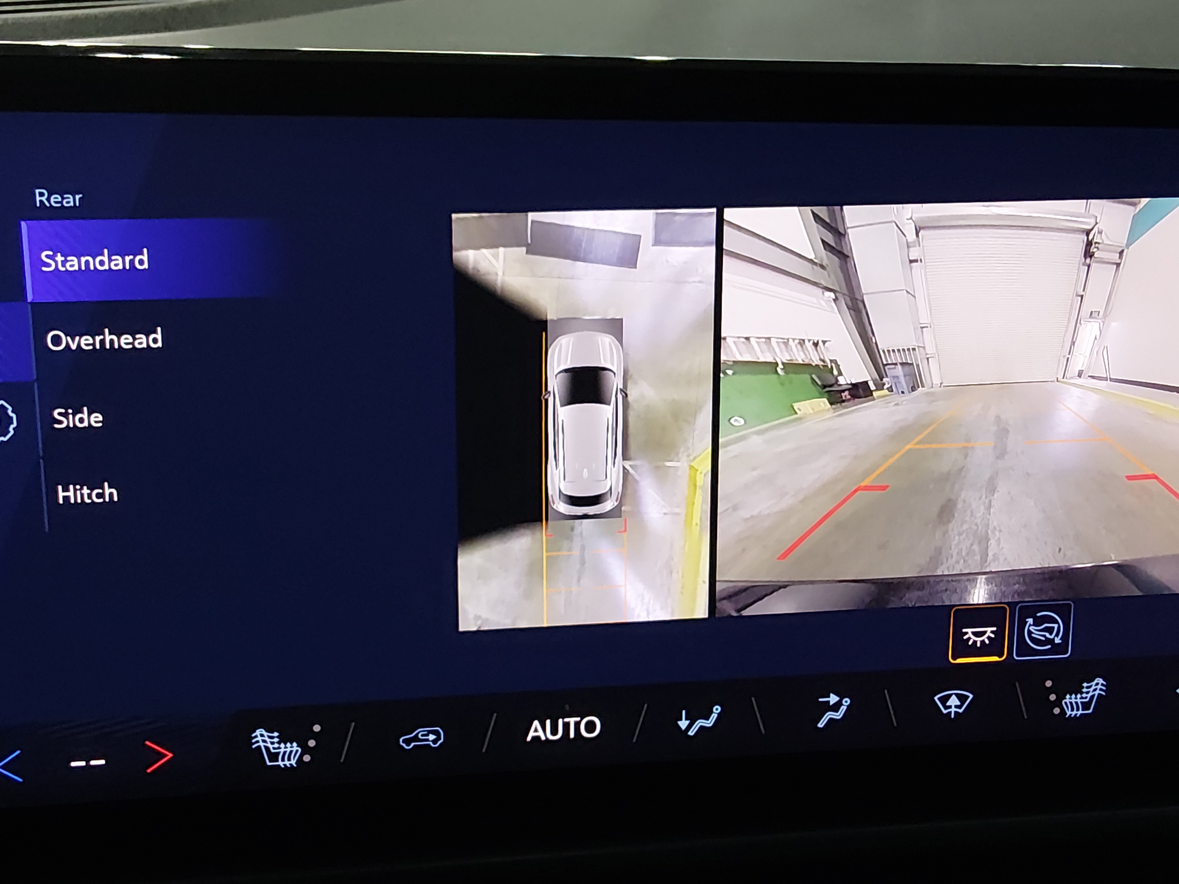 2024 Chevrolet Equinox EV LT - Photo 16