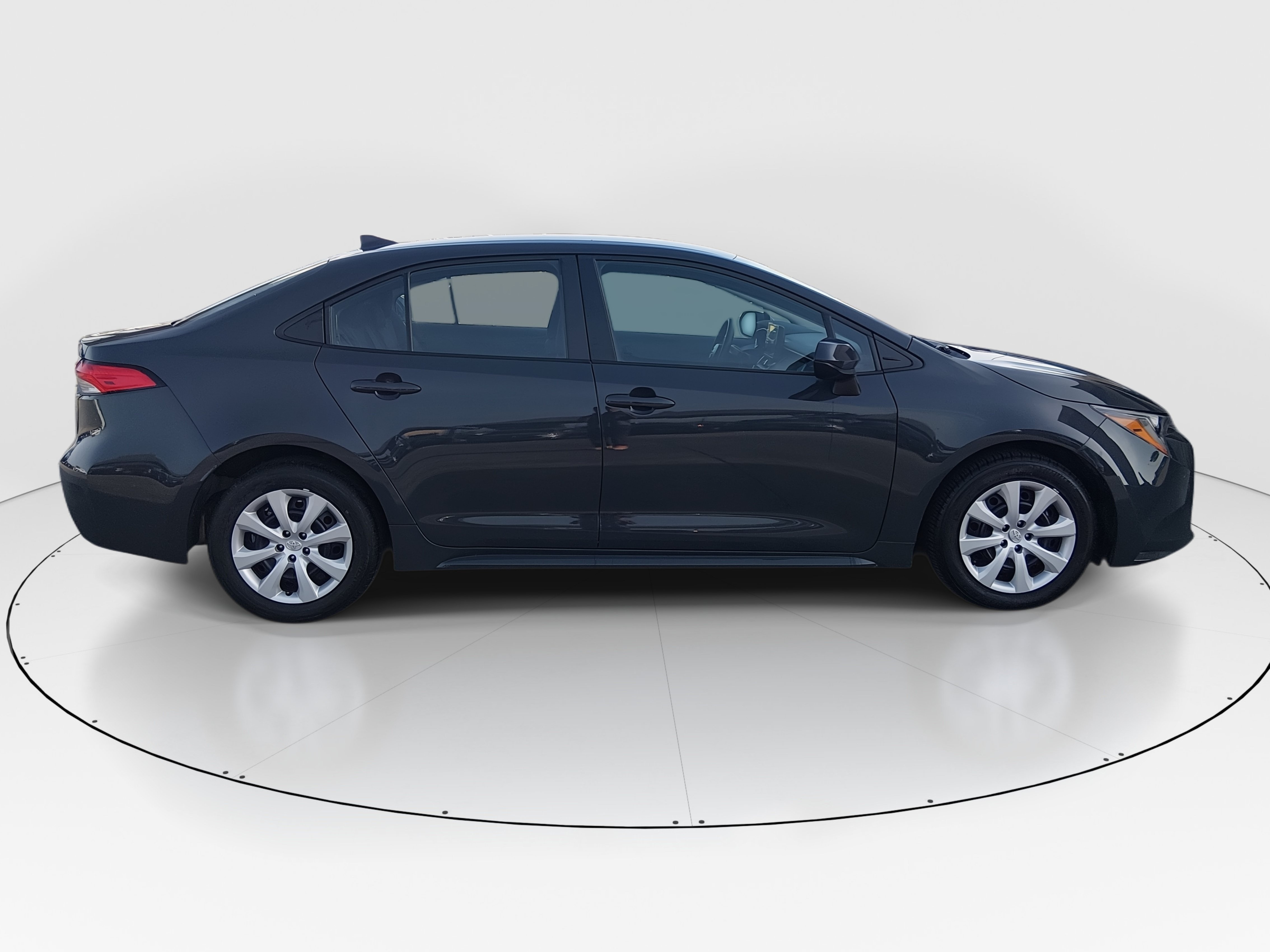 2024 Toyota Corolla LE - Photo 8