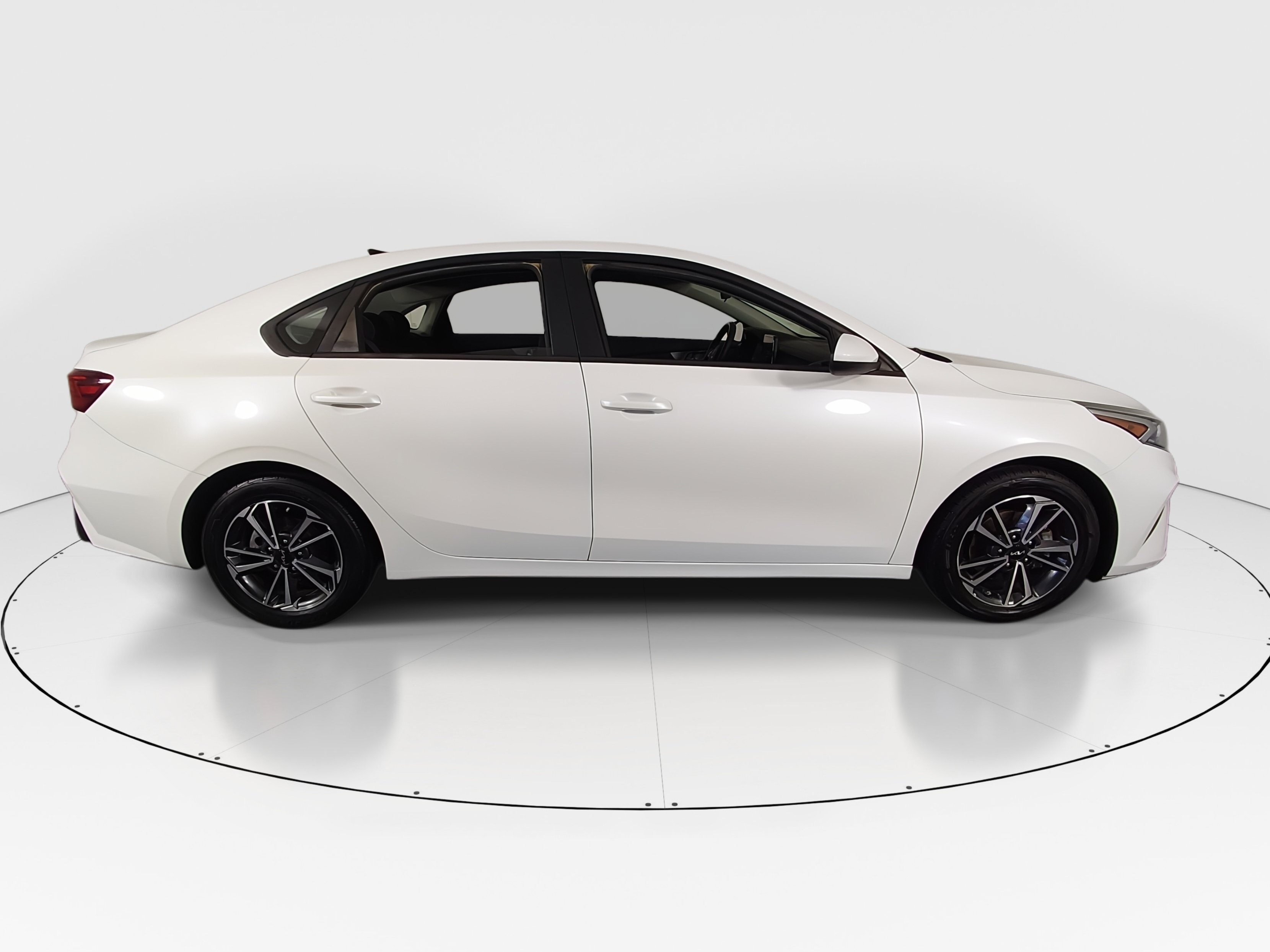 2022 Kia FORTE LXS - Photo 8
