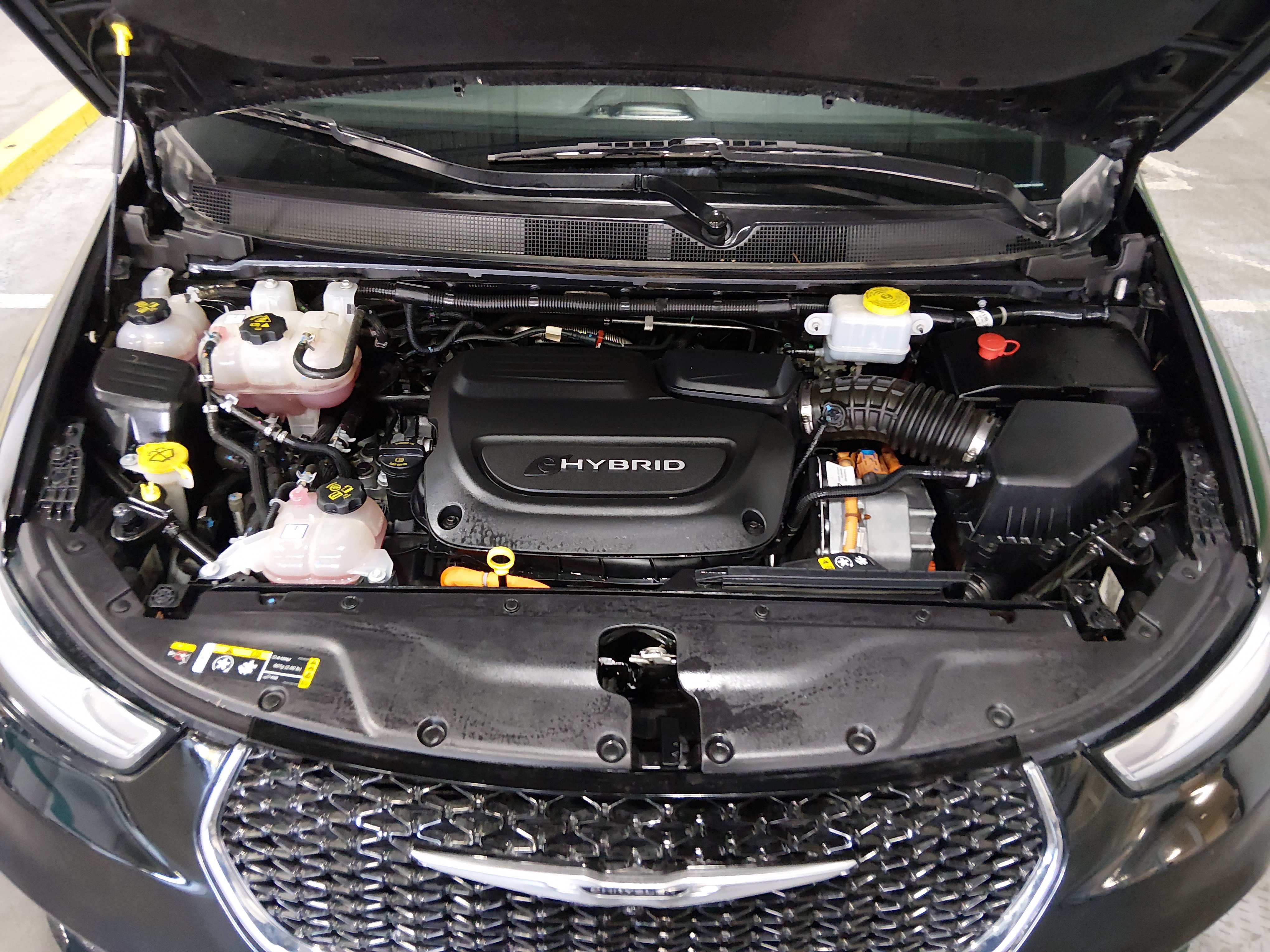 2024 Chrysler Pacifica PHEV Select - Photo 9