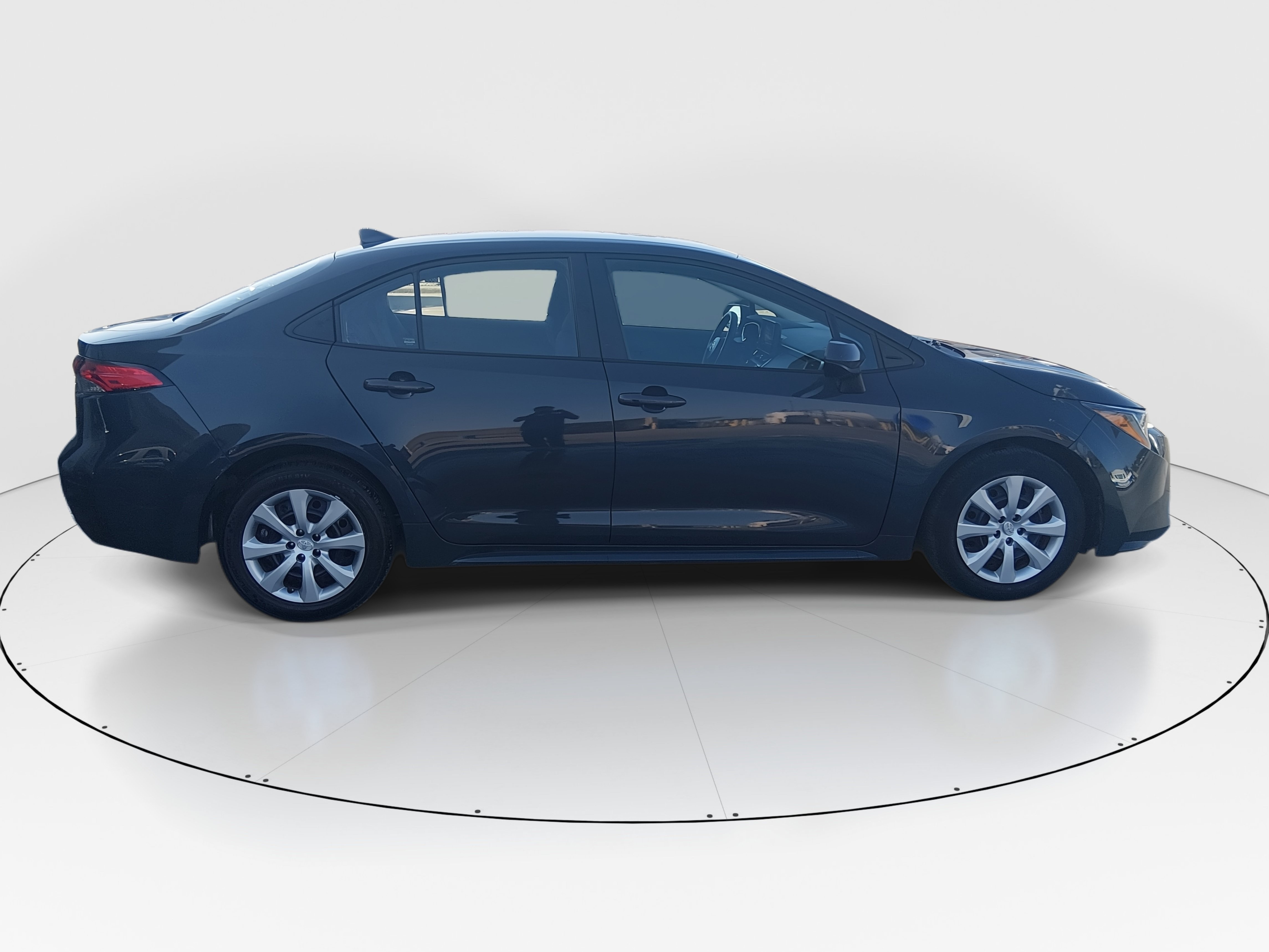 2024 Toyota Corolla LE - Photo 8