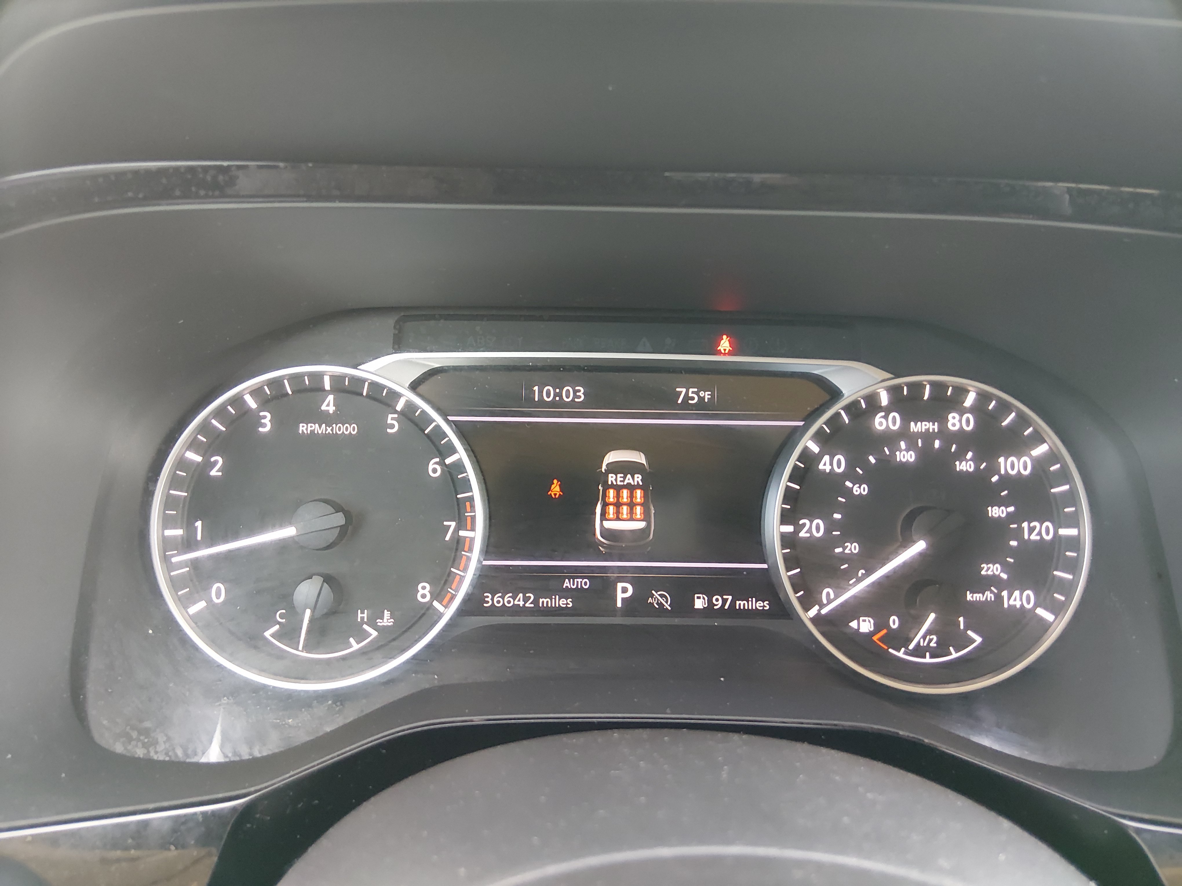 2025 Nissan Pathfinder SL - Photo 14
