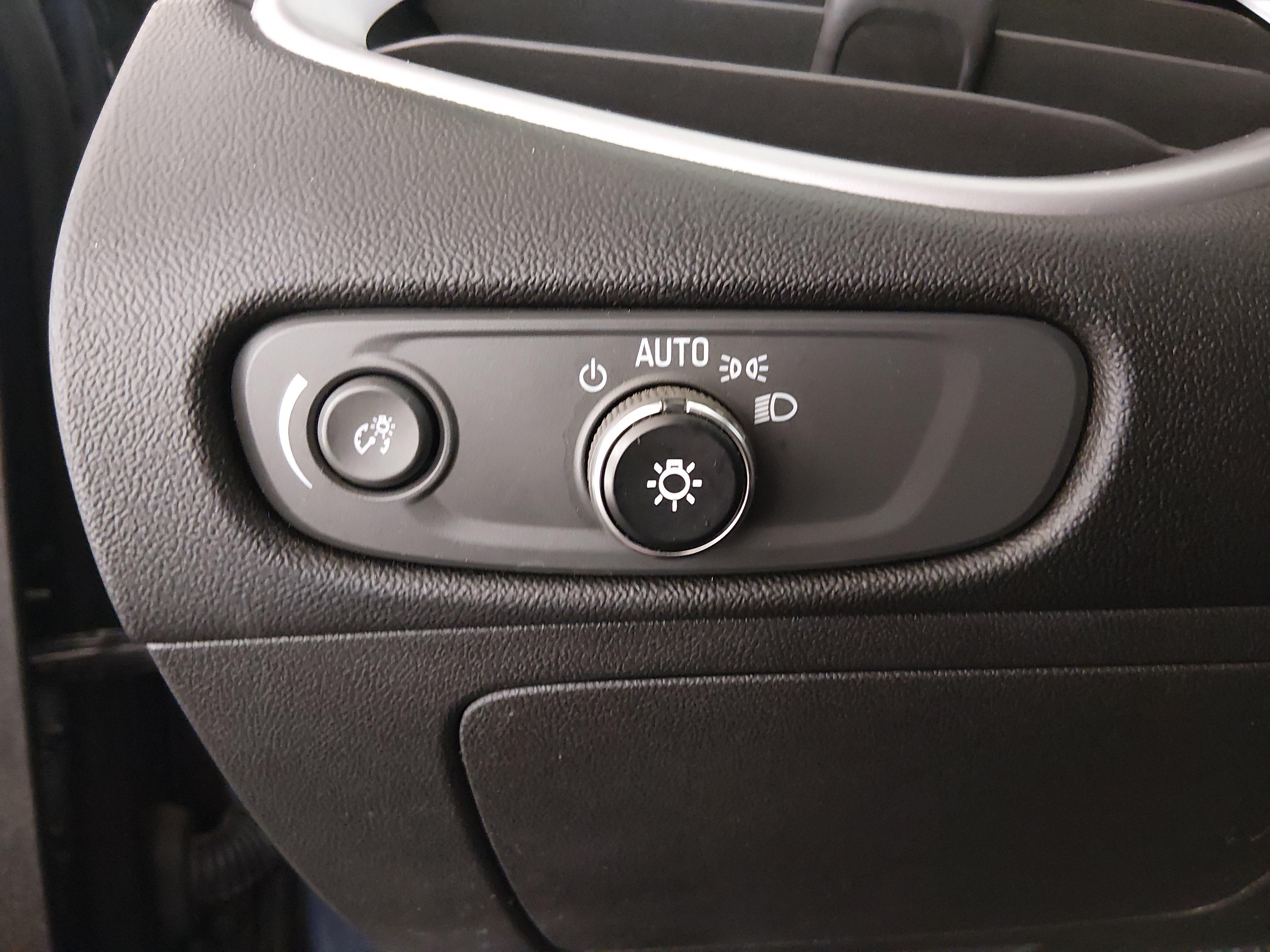2025 Chevrolet Malibu 1LT - Photo 13