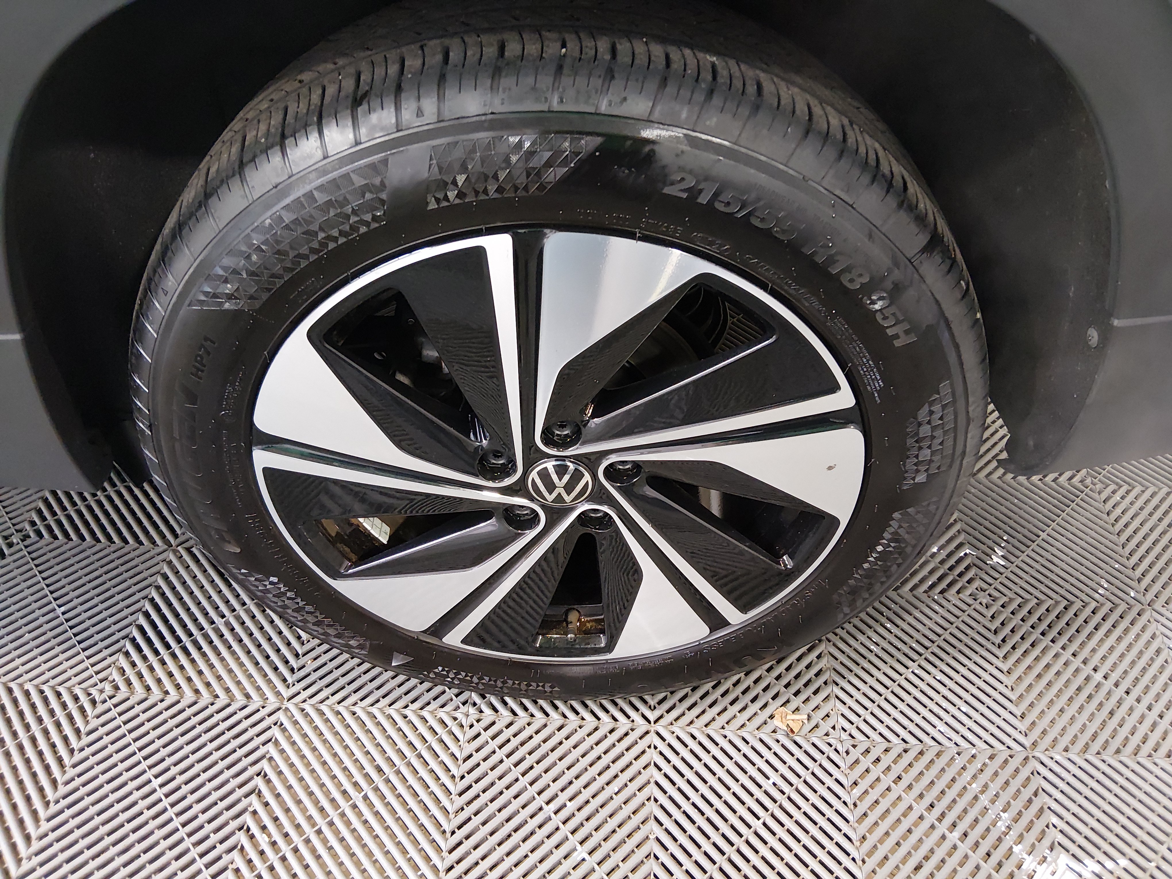 2024 Volkswagen Taos SE - Photo 10