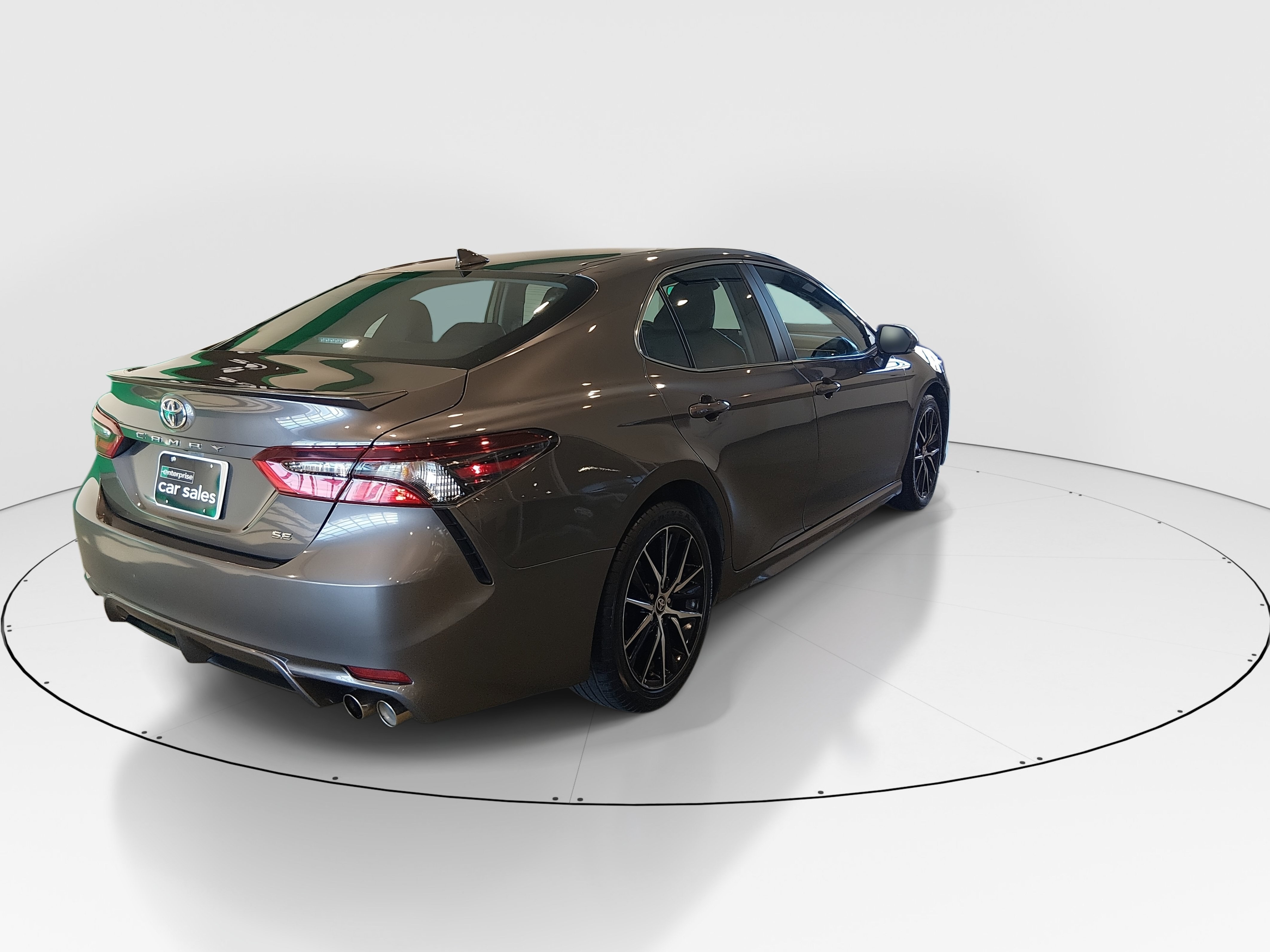 2024 Toyota Camry SE - Photo 7