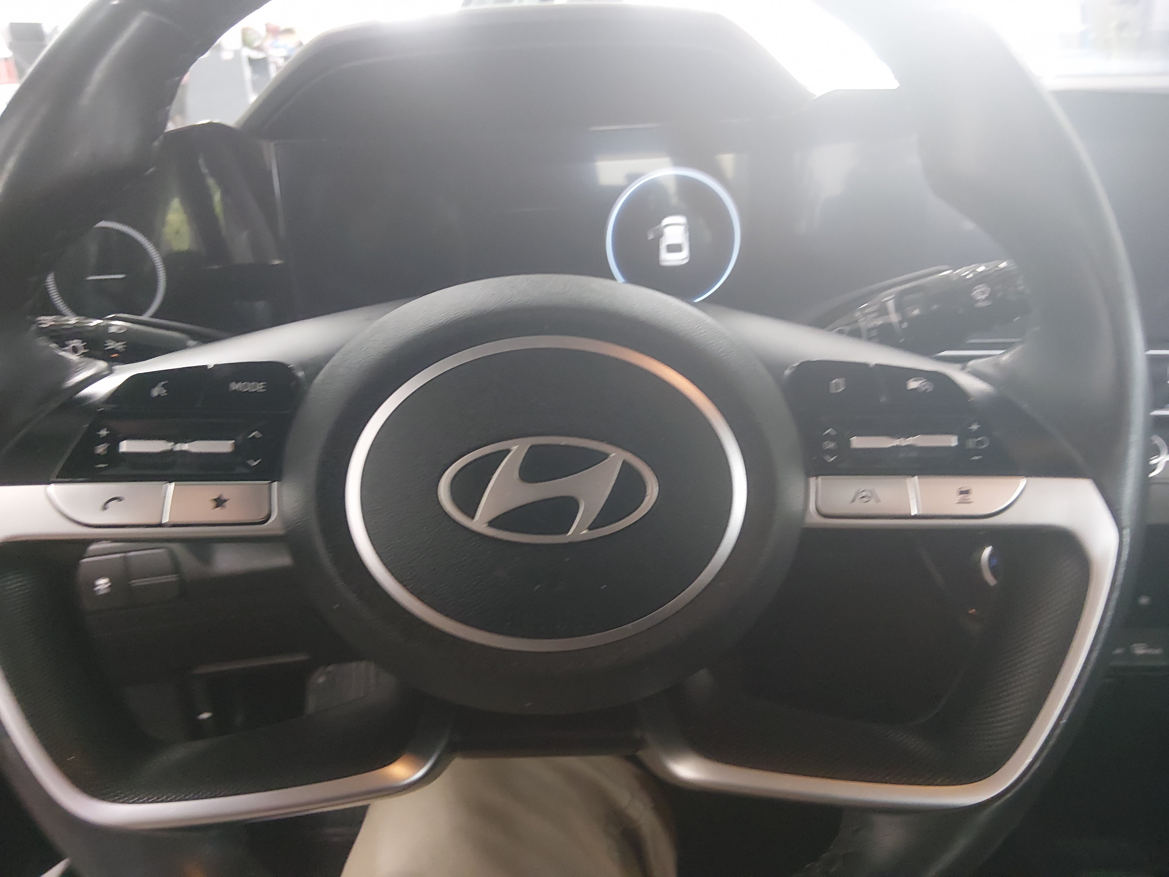 2025 Hyundai Elantra 12