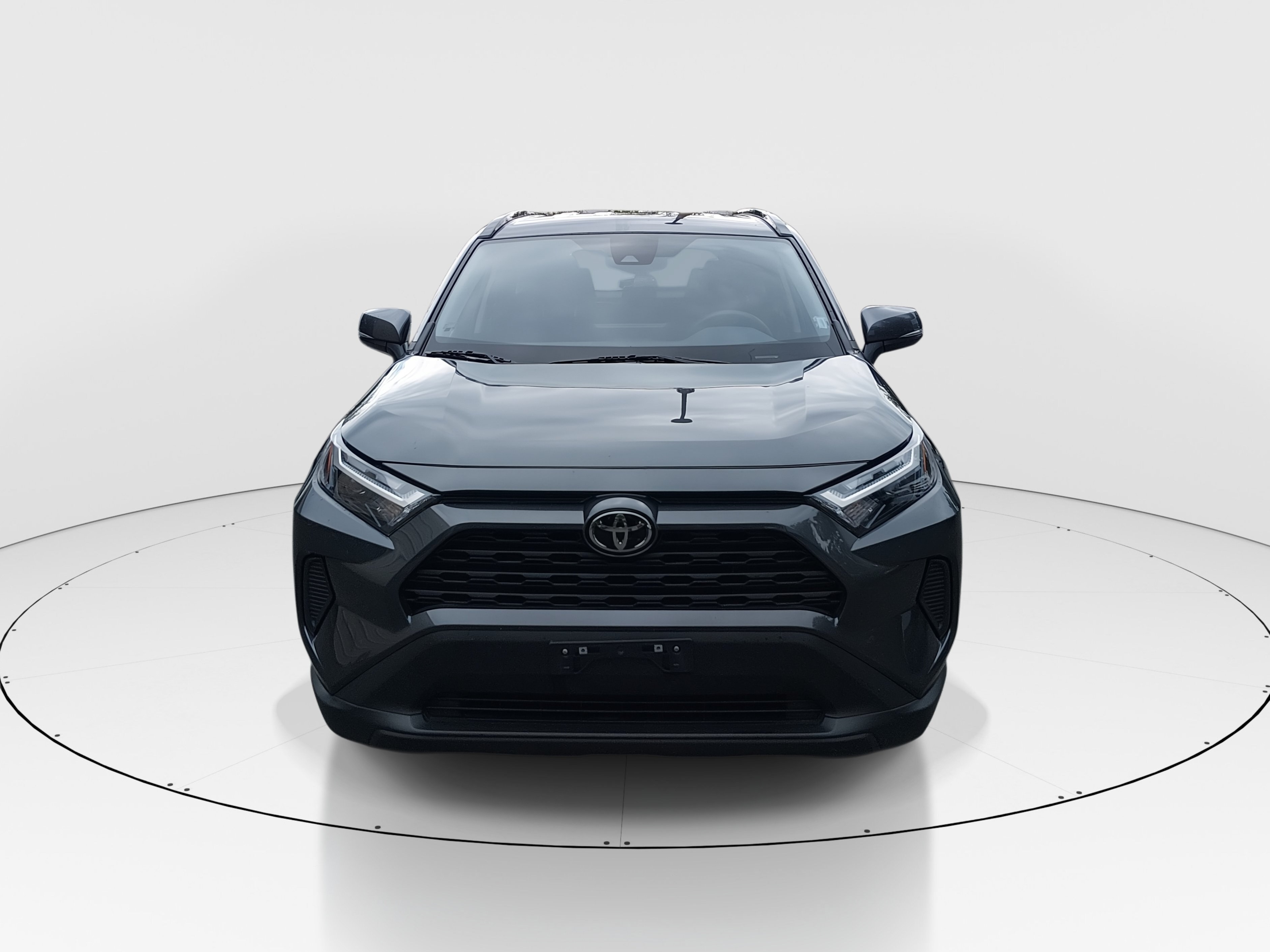 2025 Toyota RAV4 XLE - Photo 2