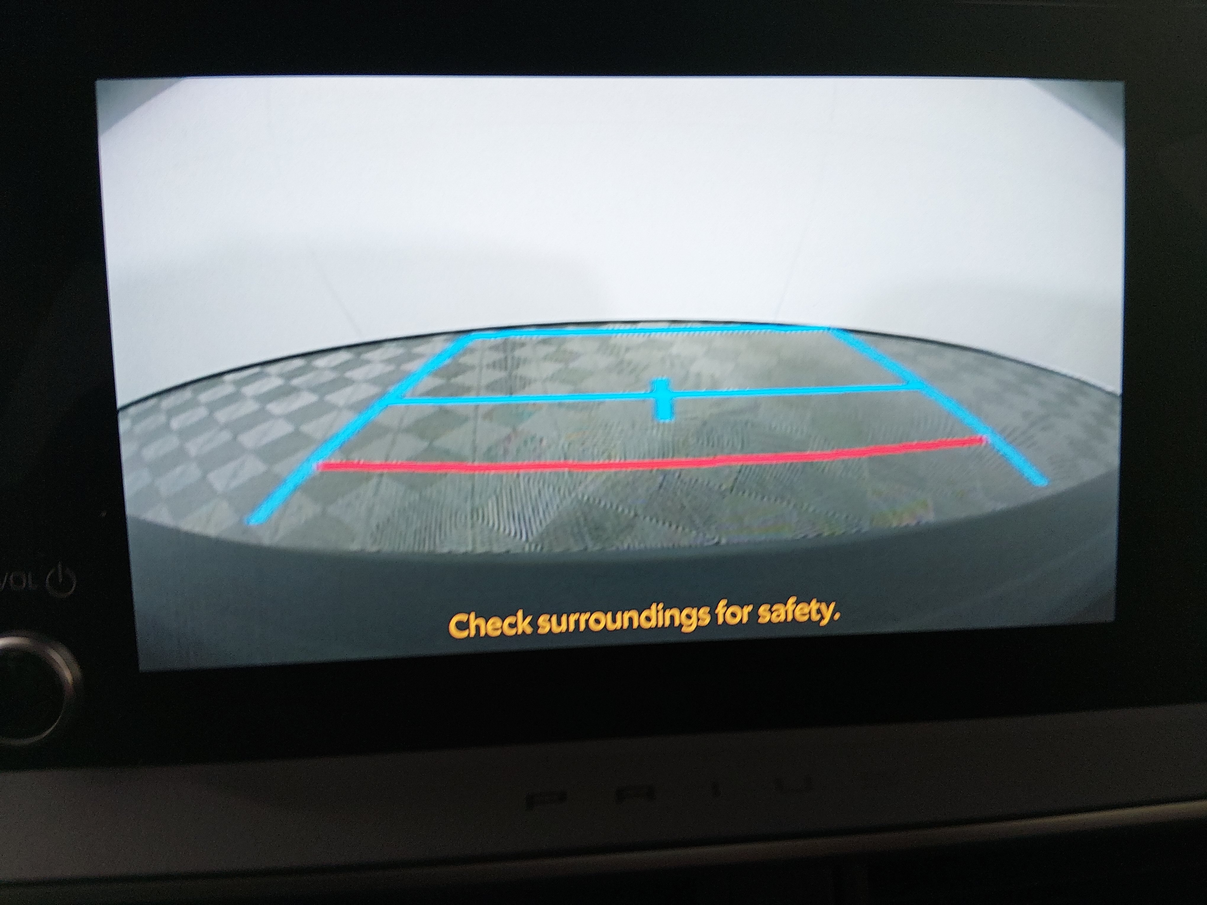 2025 Toyota Prius LE - Photo 16