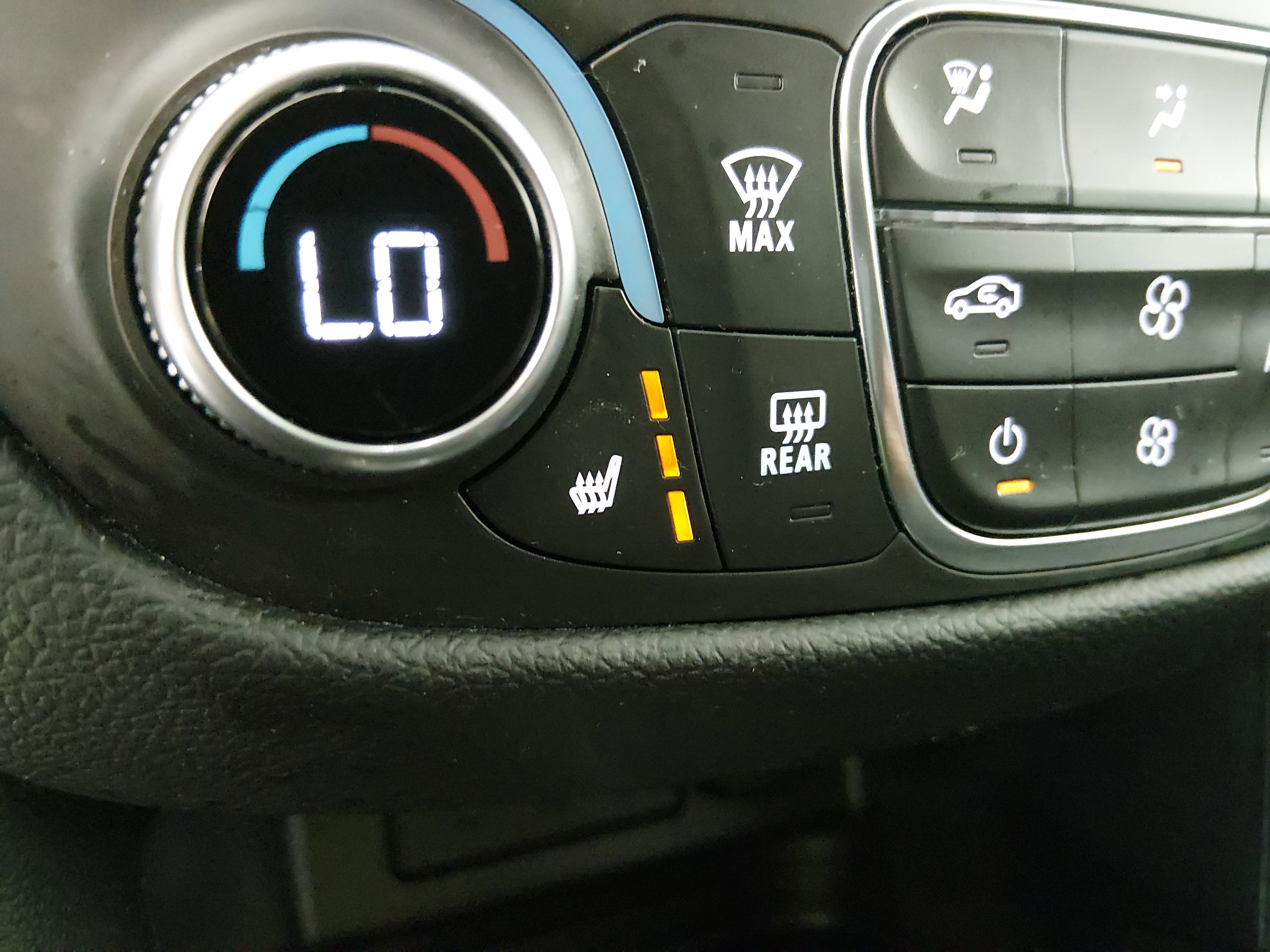 2024 Chevrolet Equinox LT - Photo 17