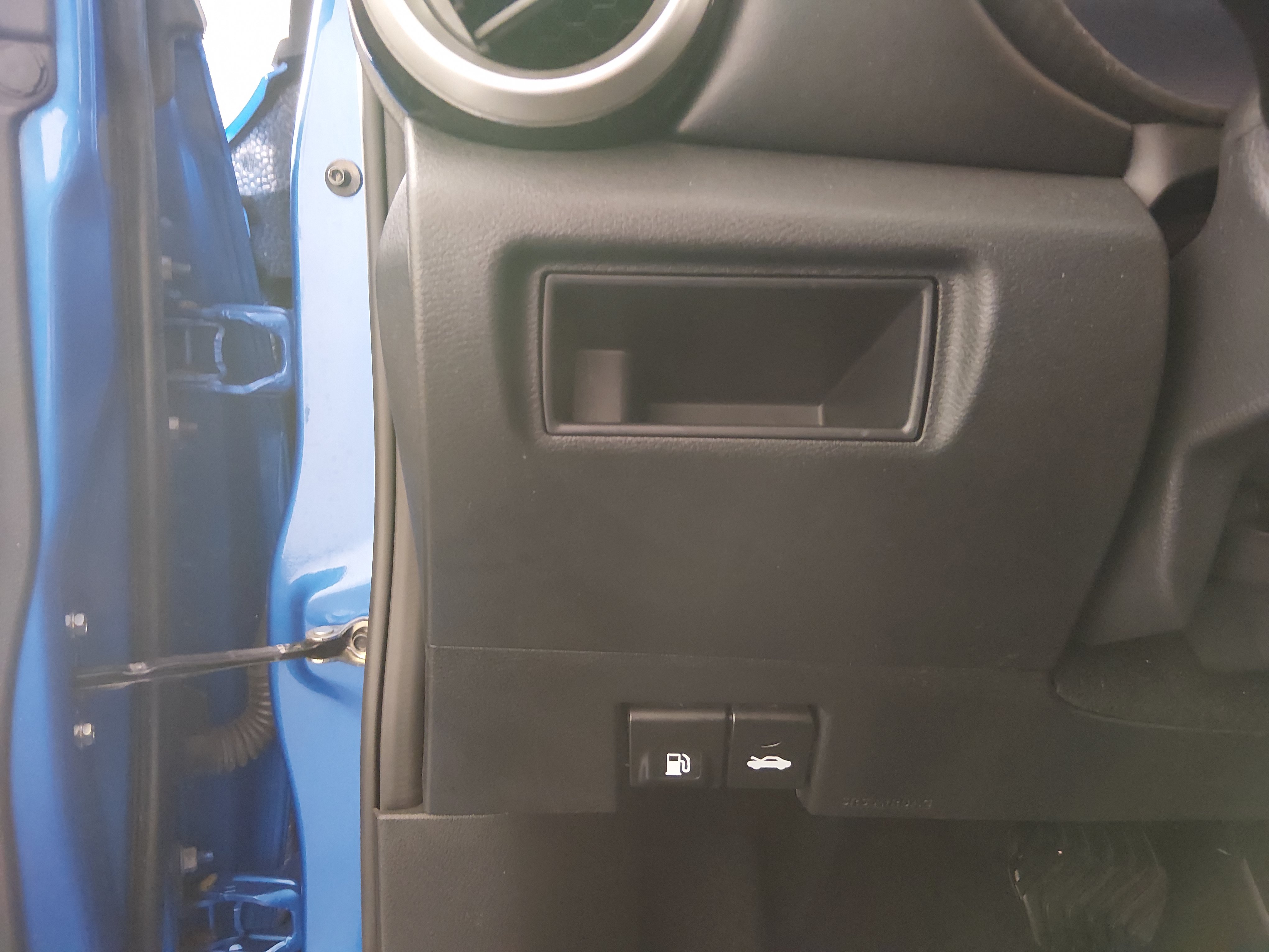 2024 Nissan Versa Sedan SR - Photo 13