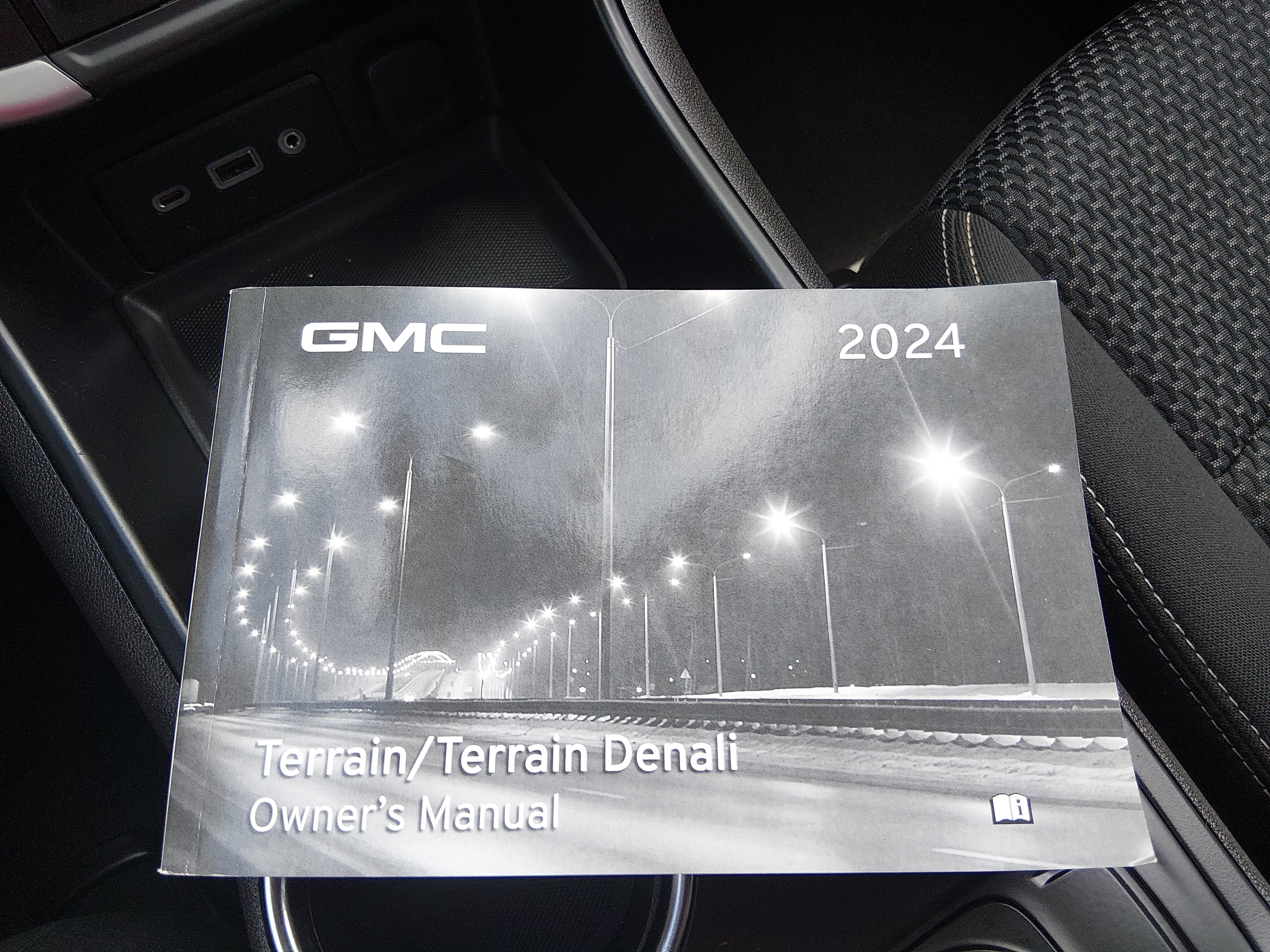 2024 GMC Terrain SLE - Photo 19