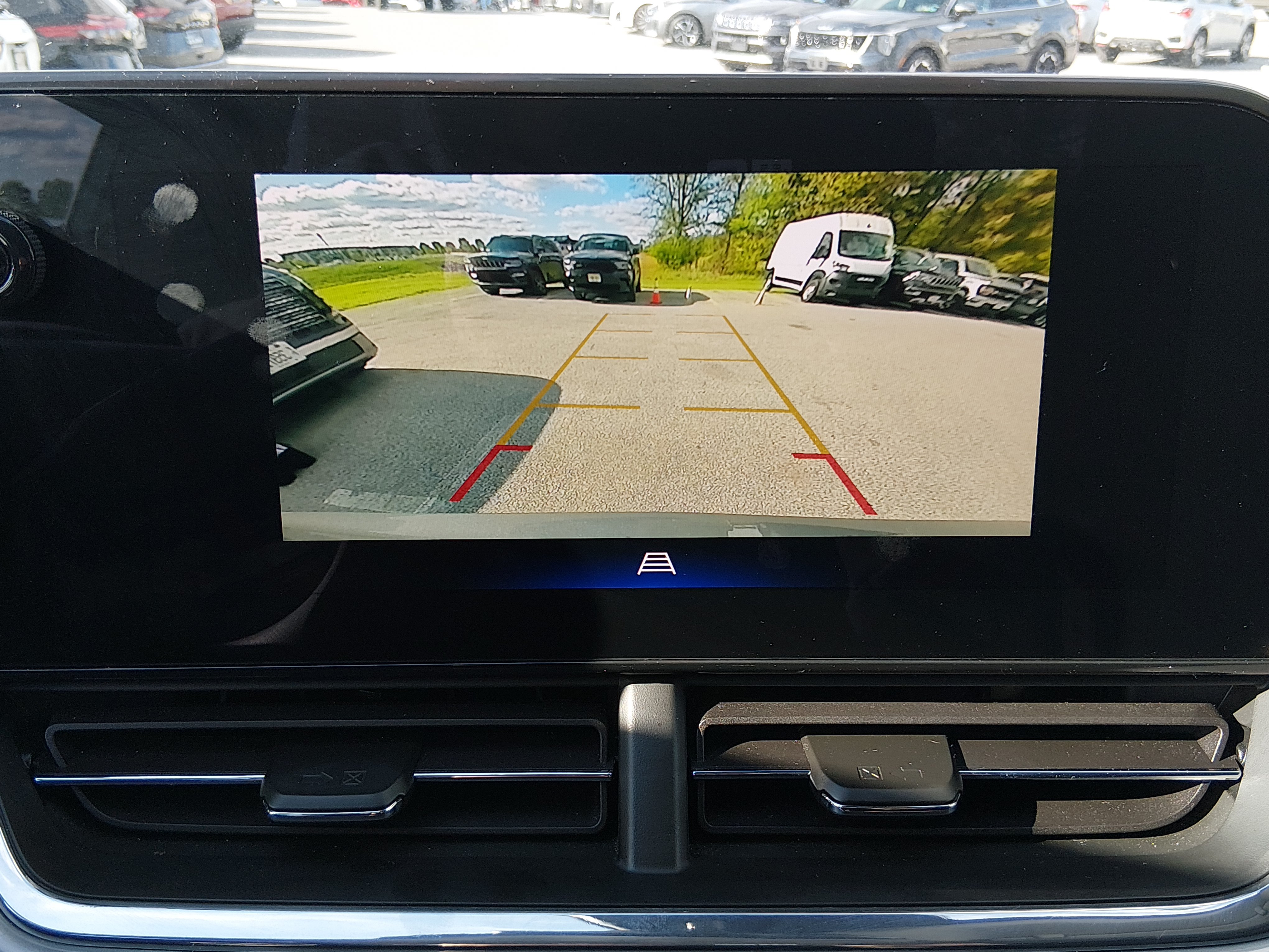 2025 Chevrolet Trax LT - Photo 16